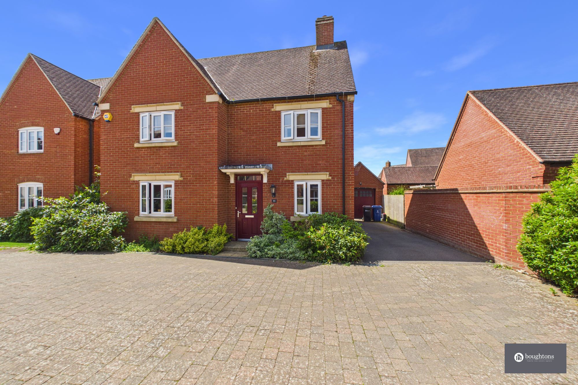 4 bed detached house for sale in Juliet Drive, Brackley, NN13 - Property Image 1