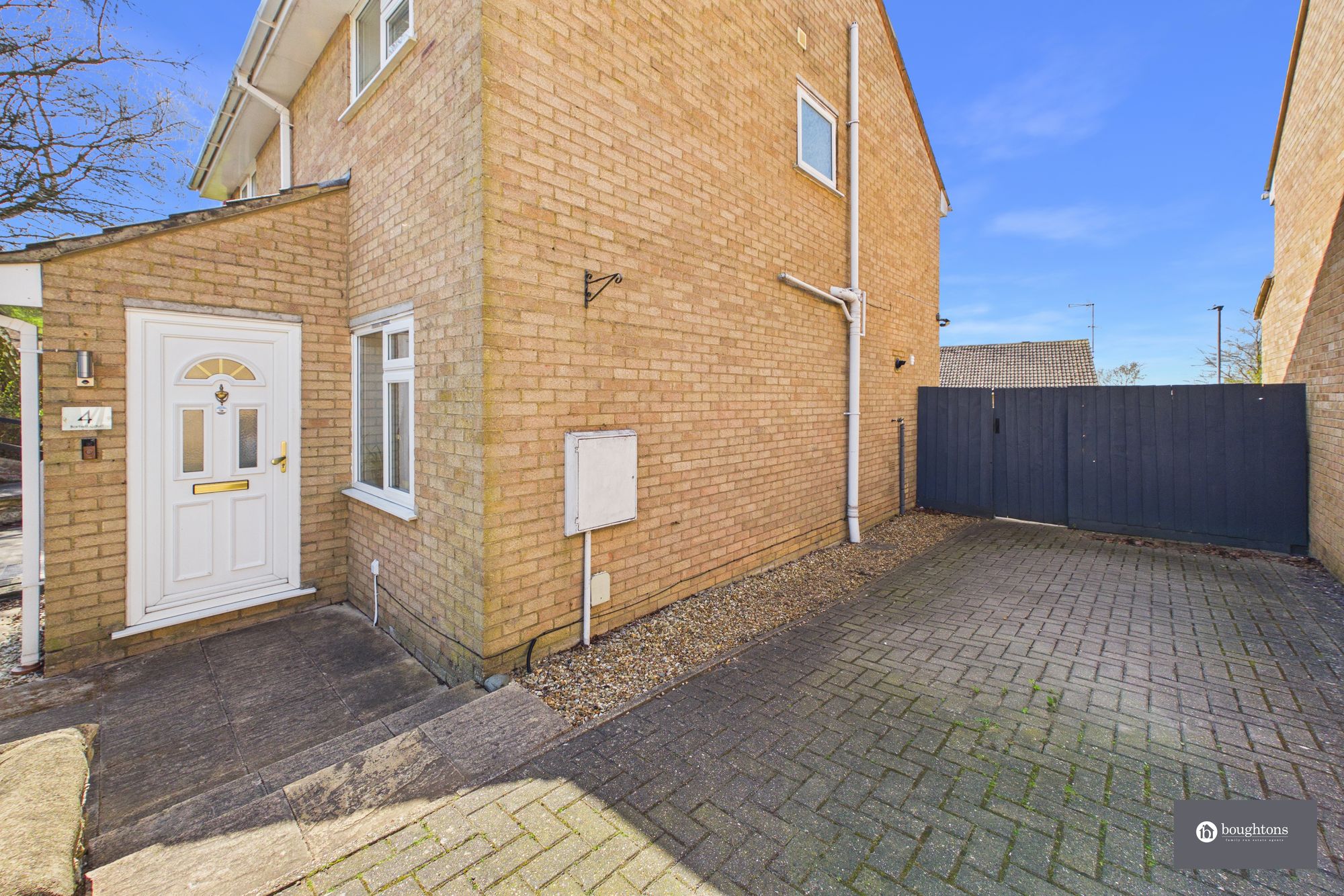 2 bed semi-detached house for sale in Bartlett Court, Brackley, NN13  - Property Image 22