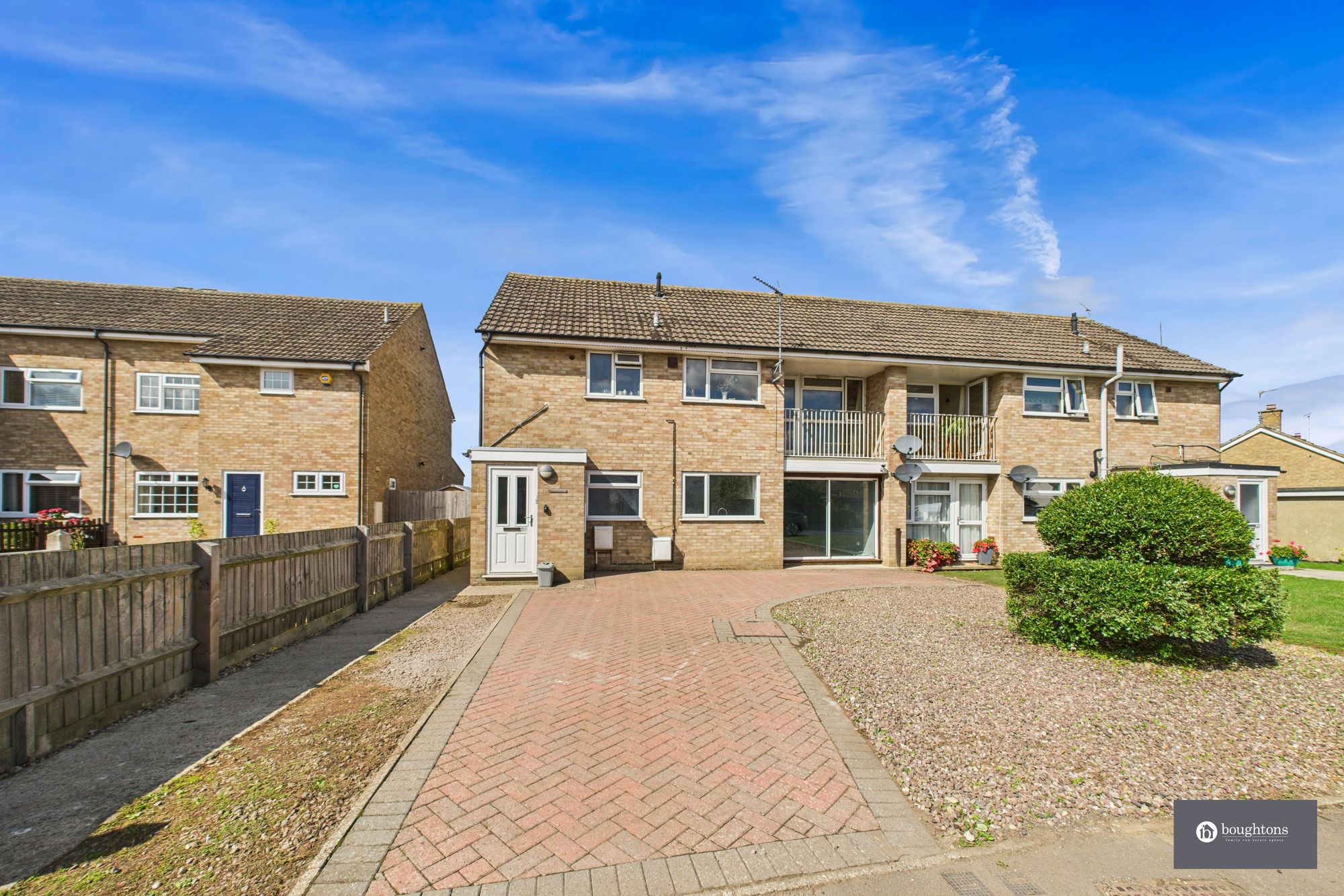 2 bed flat for sale in Myers Way, Charlton, OX17