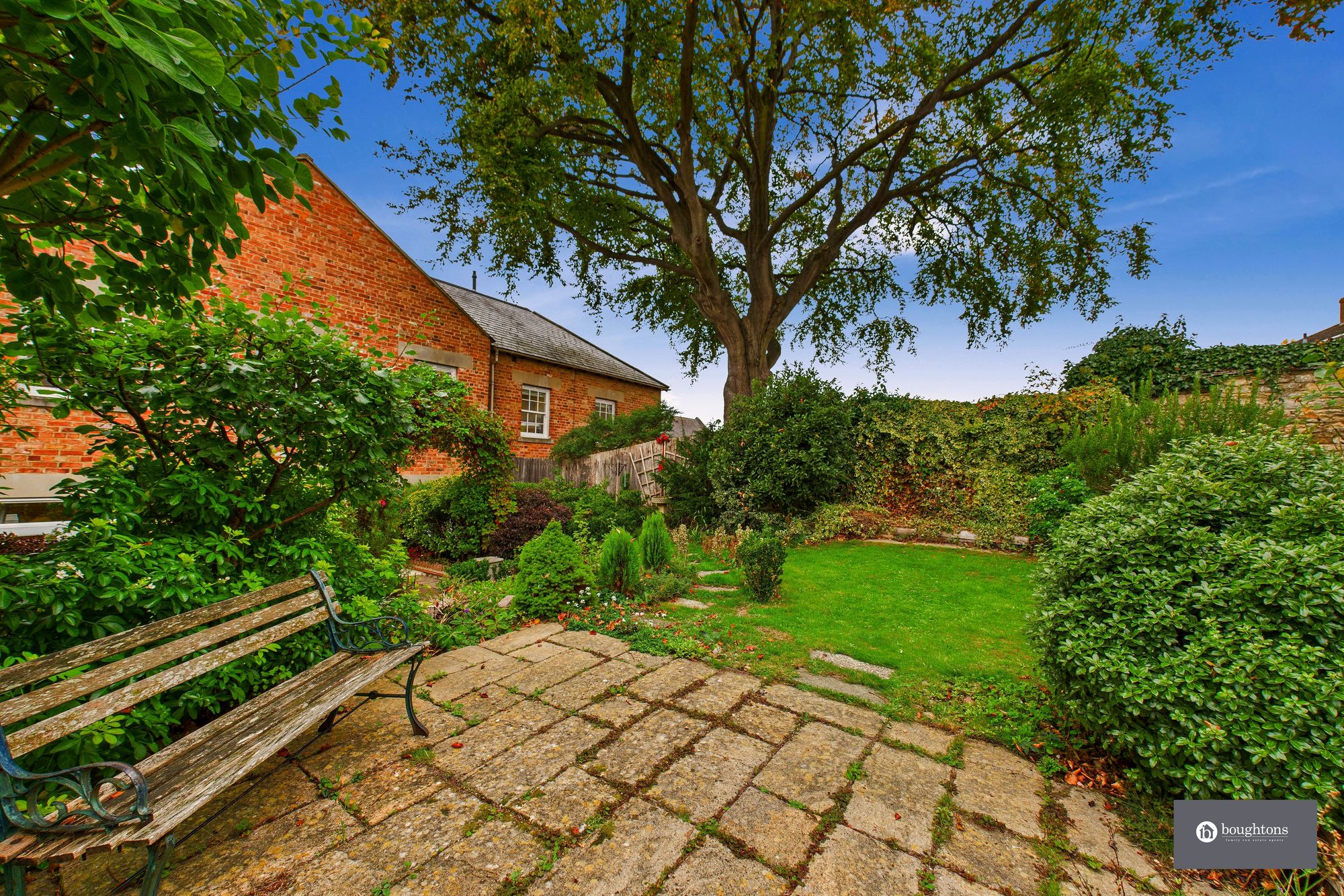 5 bed terraced house for sale in Brackley Lodge Mews, Brackley, NN13  - Property Image 3