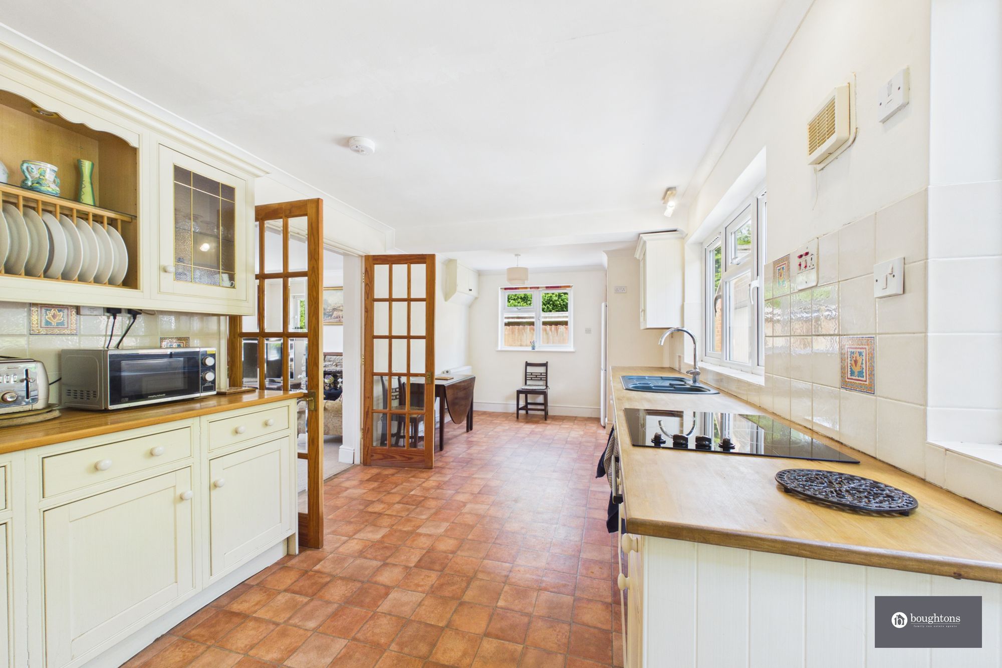 3 bed detached house for sale in Broad Street, Syresham, NN13  - Property Image 3