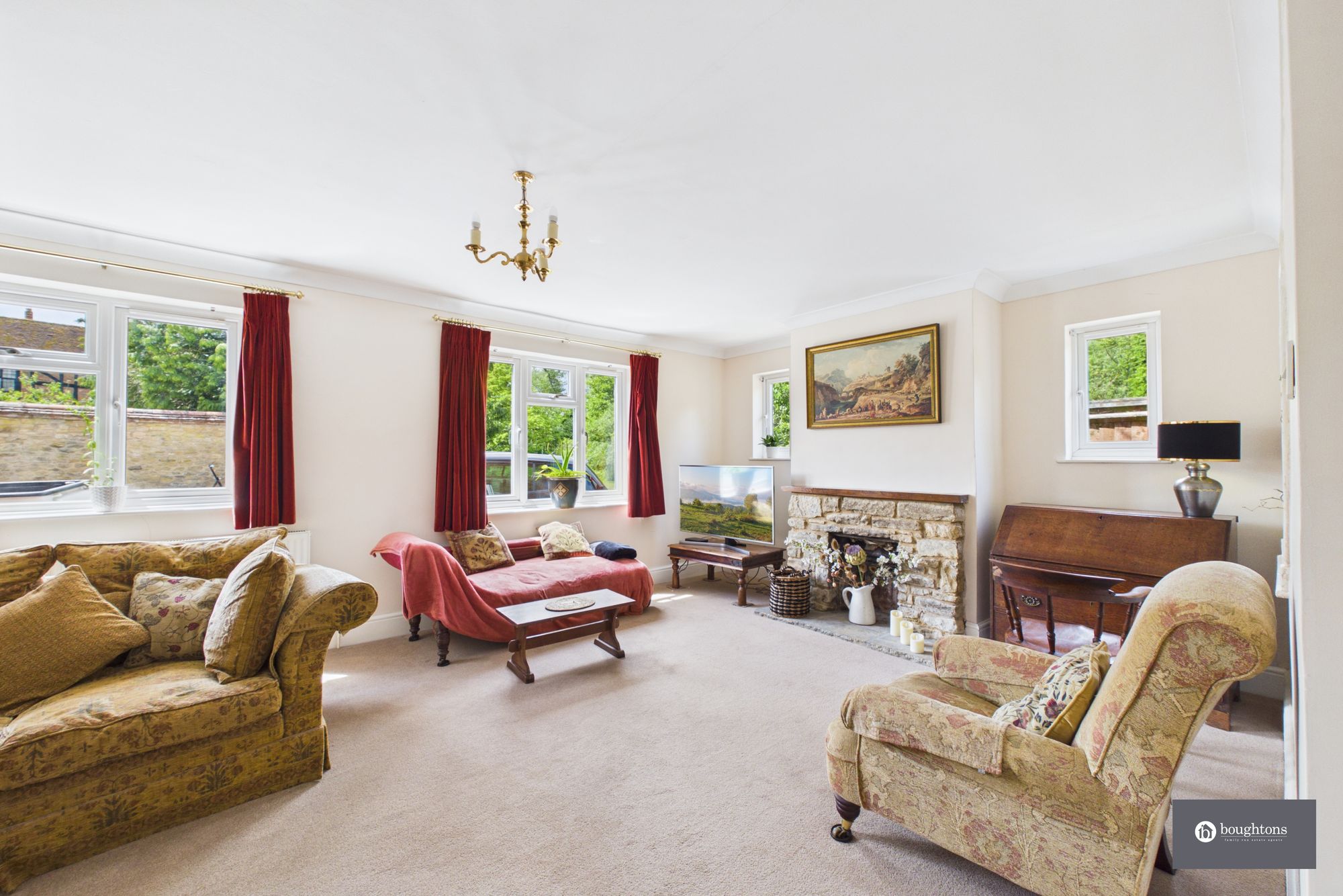 3 bed detached house for sale in Broad Street, Syresham, NN13  - Property Image 2