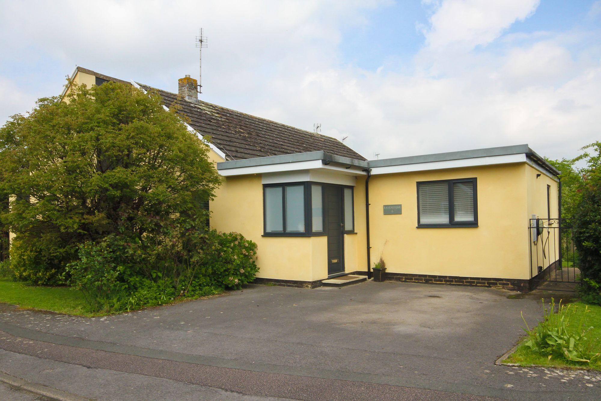 3 bed for sale in Rudgeway, Evenley, NN13  - Property Image 29