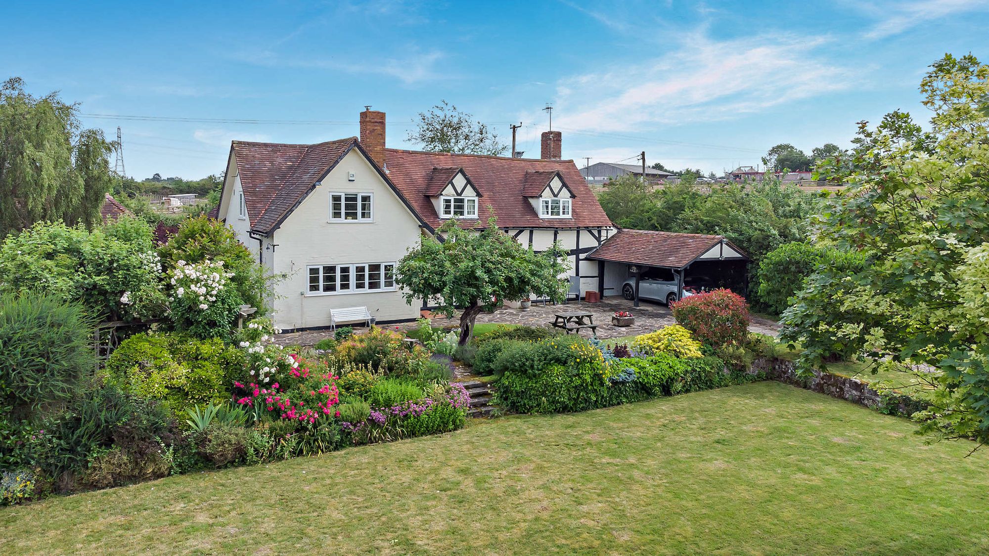 4 bed detached house for sale in Ladywood, Droitwich, WR9 - Property Image 1