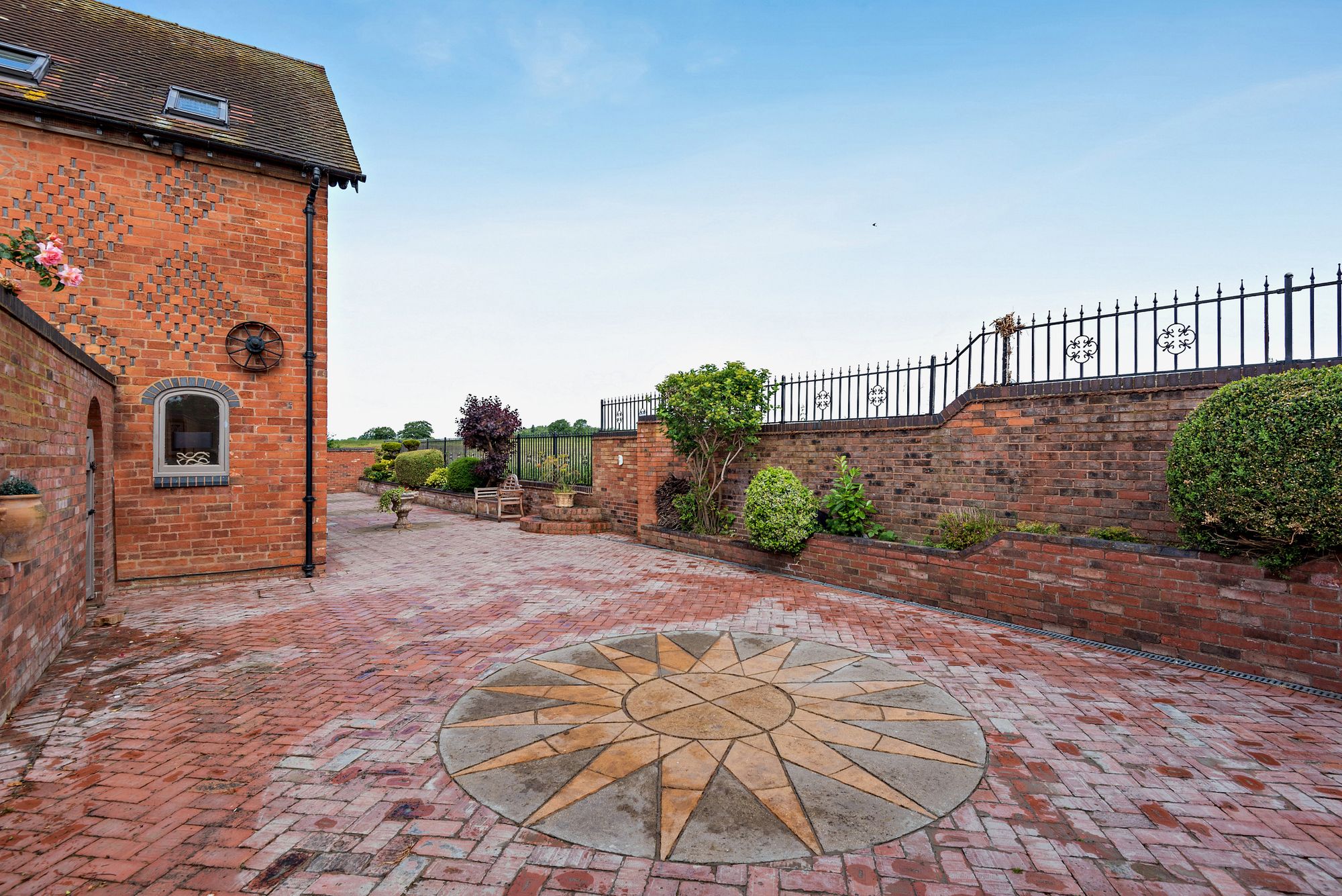 4 bed house for sale in 1 Laights Barn, Worcester Road, DY10 22