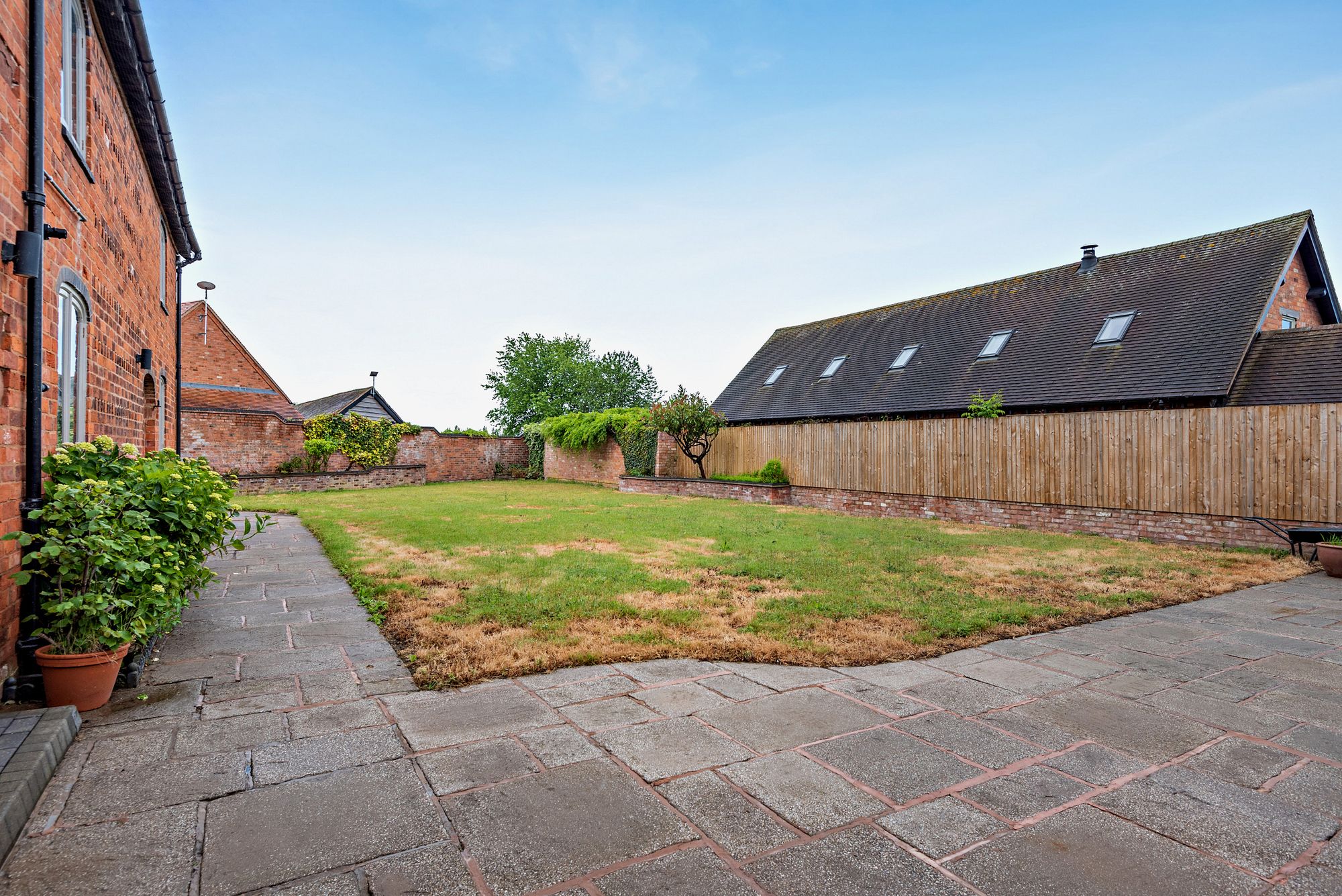 4 bed house for sale in 1 Laights Barn, Worcester Road, DY10  - Property Image 24
