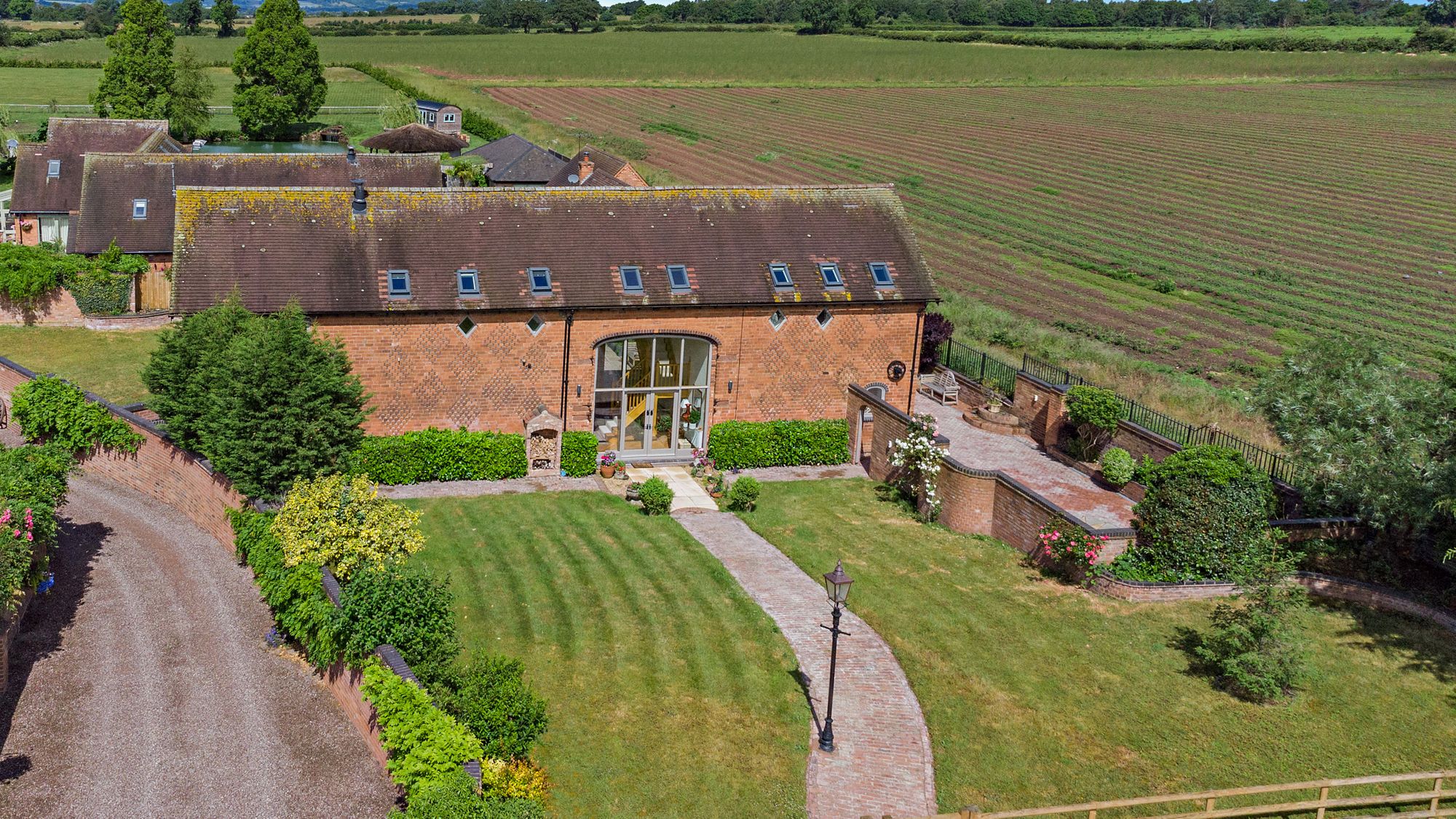 4 bed house for sale in 1 Laights Barn, Worcester Road, DY10  - Property Image 26