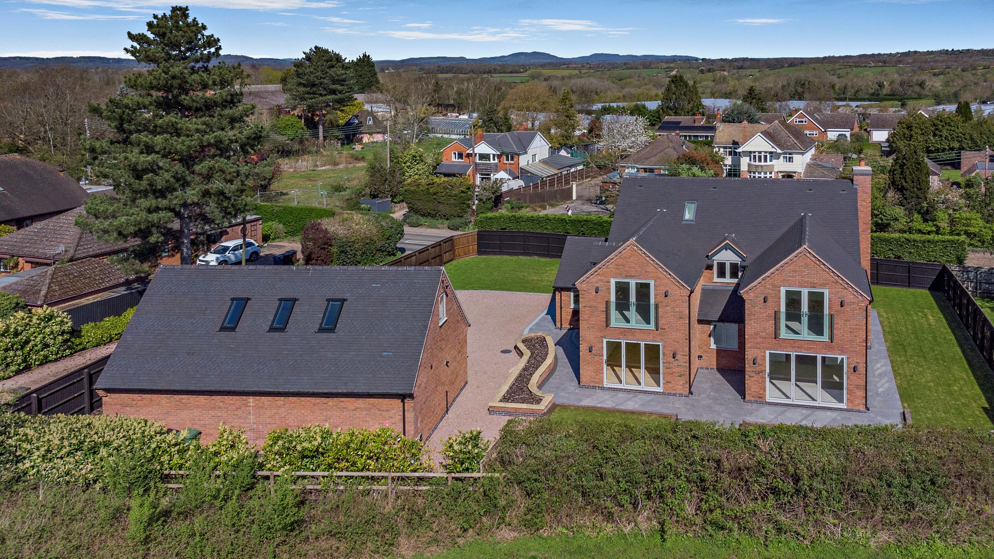 4 bed detached house for sale in Bransford, Worcester, WR6  - Property Image 3