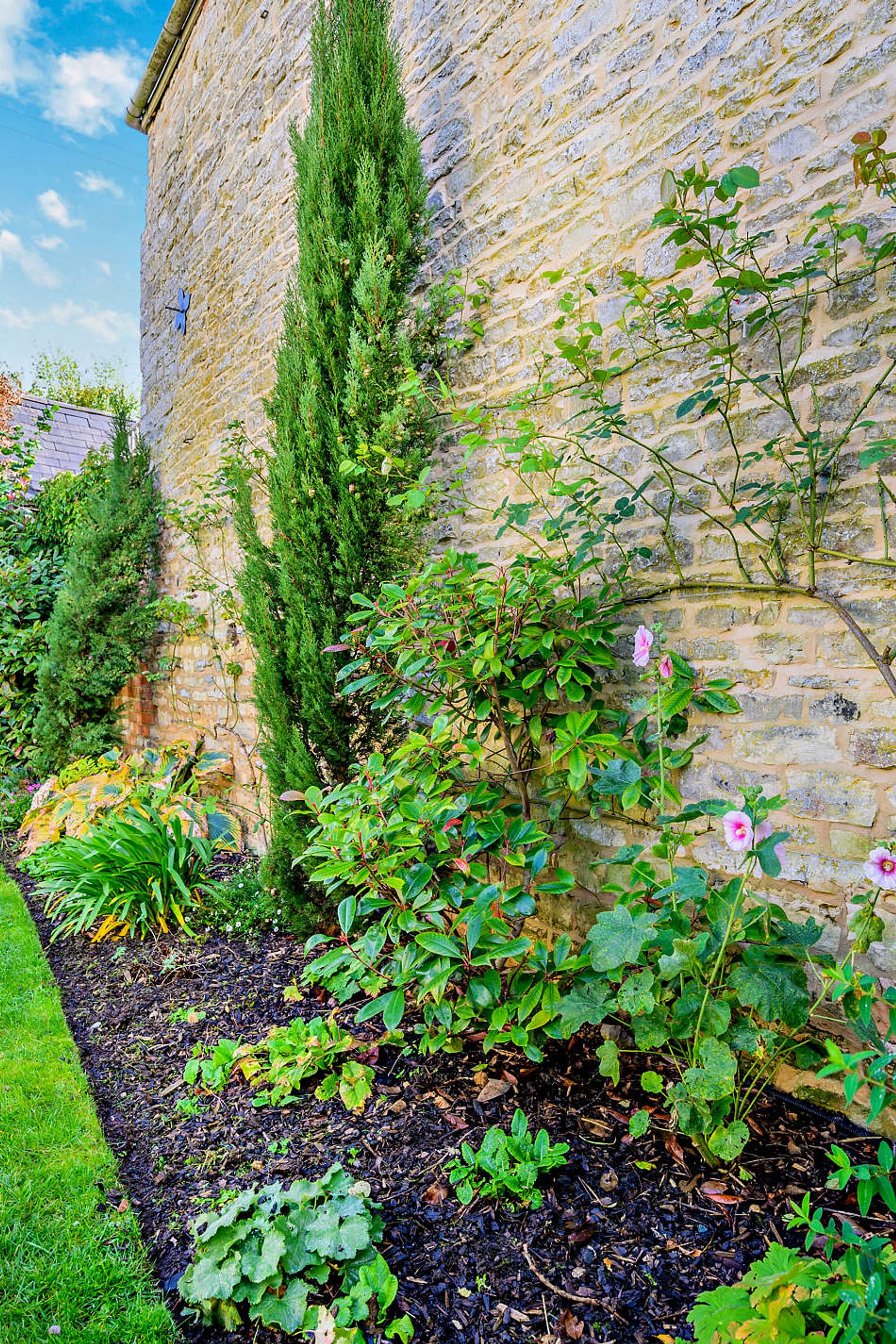 4 bed barn conversion for sale in Queen Street, Halford, CV36 64