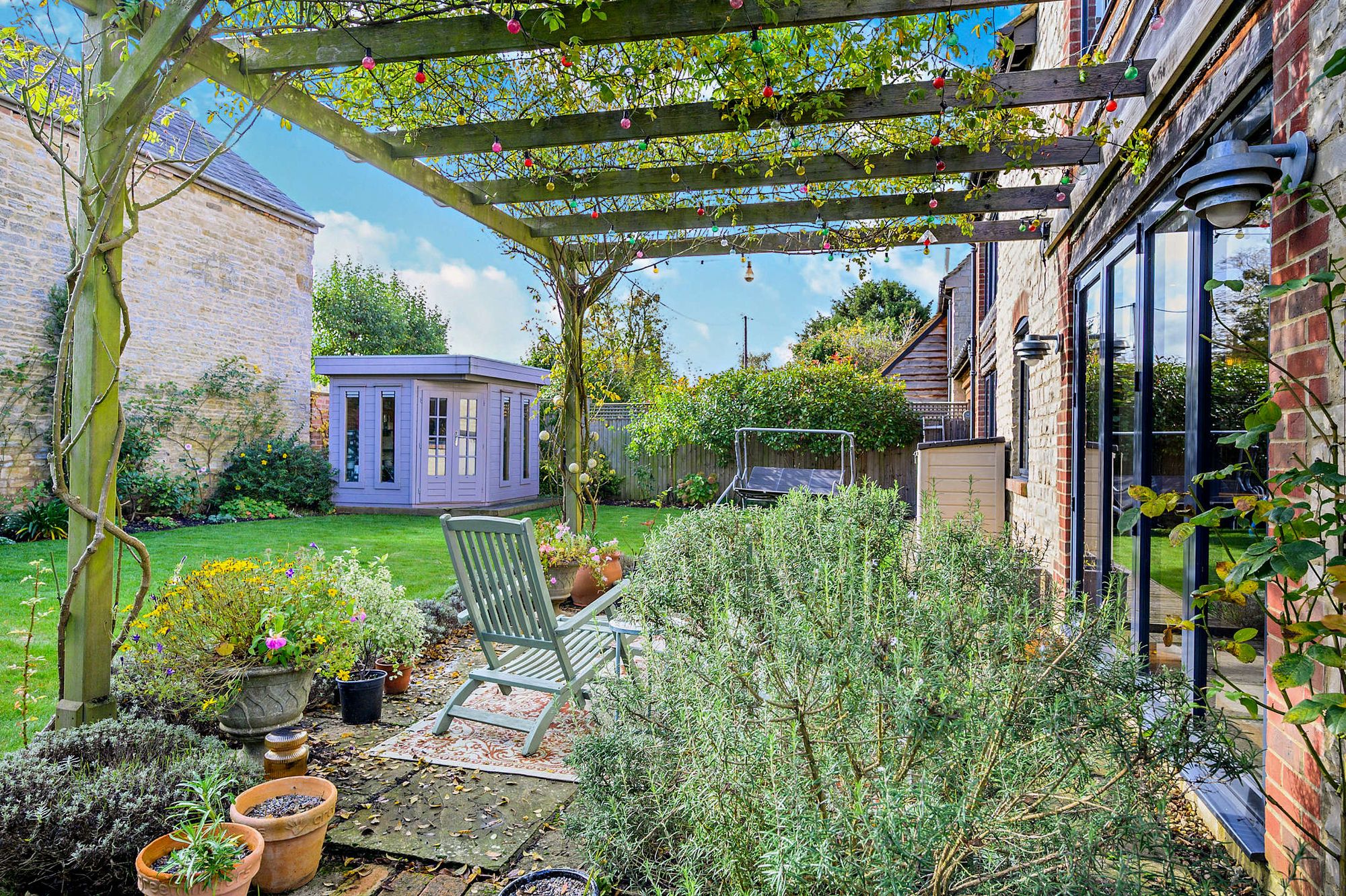 4 bed barn conversion for sale in Queen Street, Halford, CV36 70