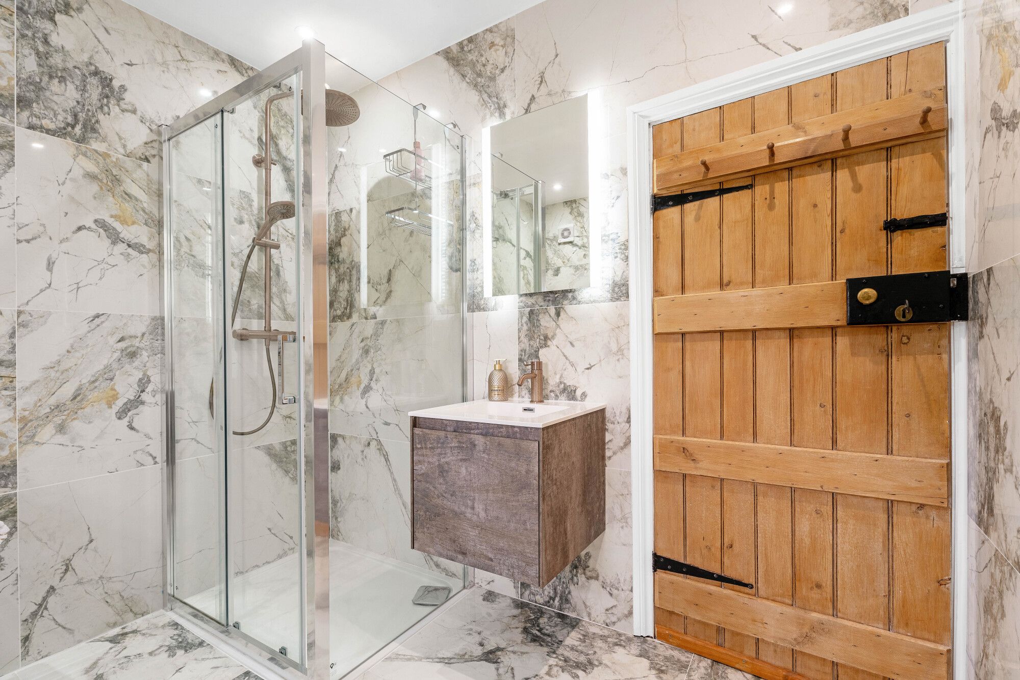 6 bed detached house for sale in Ribbesford Road, Areley Kings, DY13 16