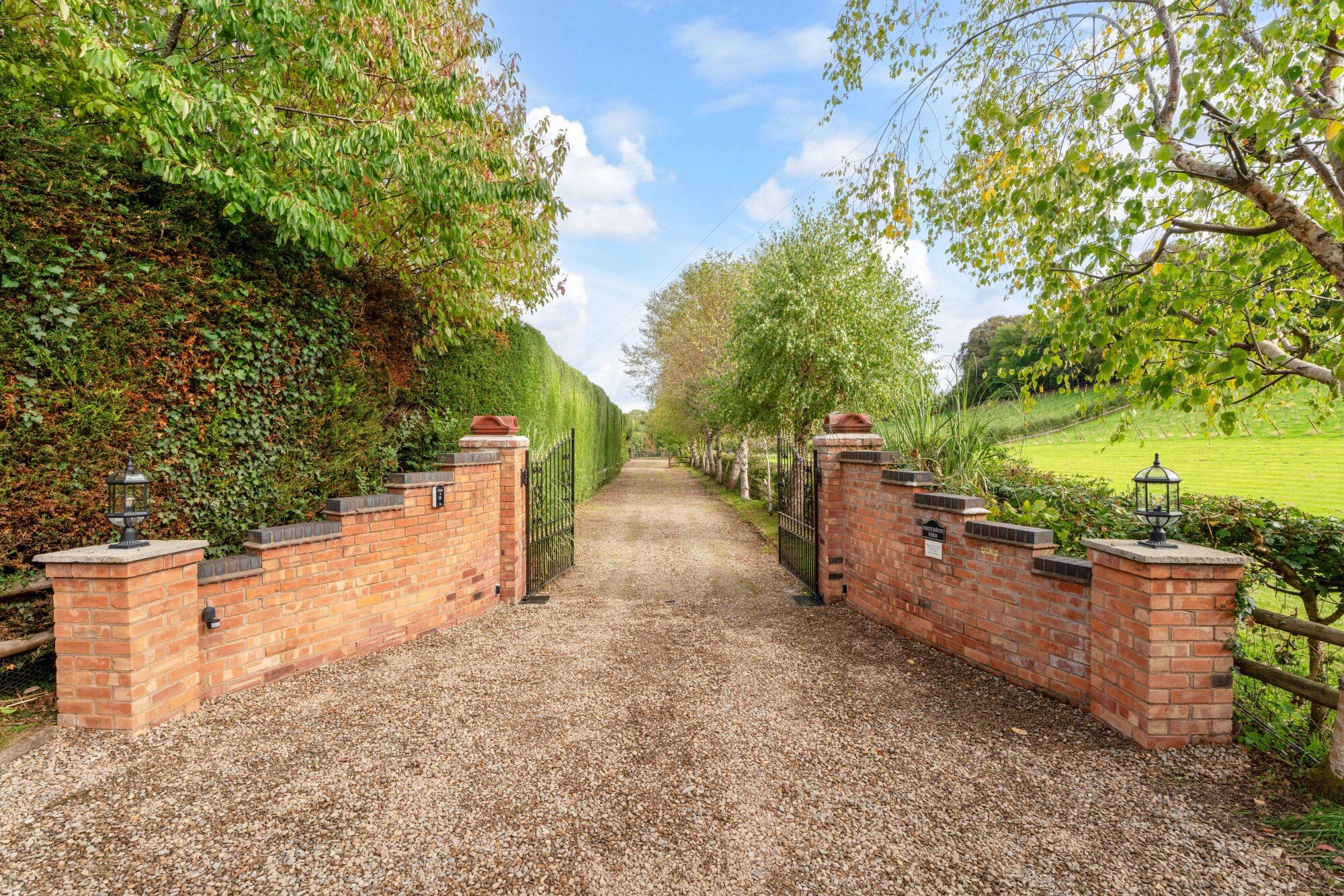 6 bed detached house for sale in Ribbesford Road, Areley Kings, DY13 26