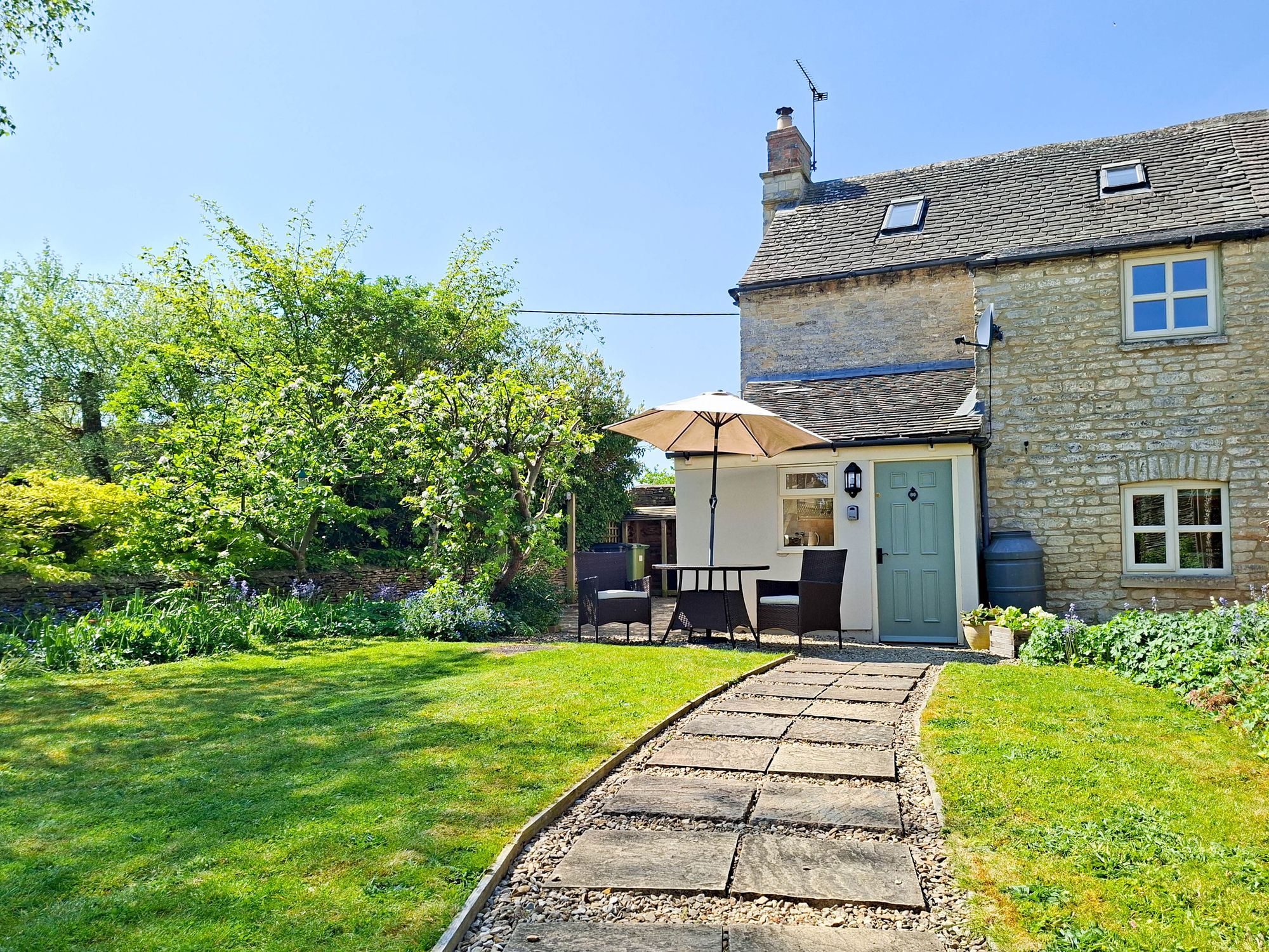 3 bed semi-detached cottage for sale in Mawley Road, Quenington, GL7  - Property Image 16