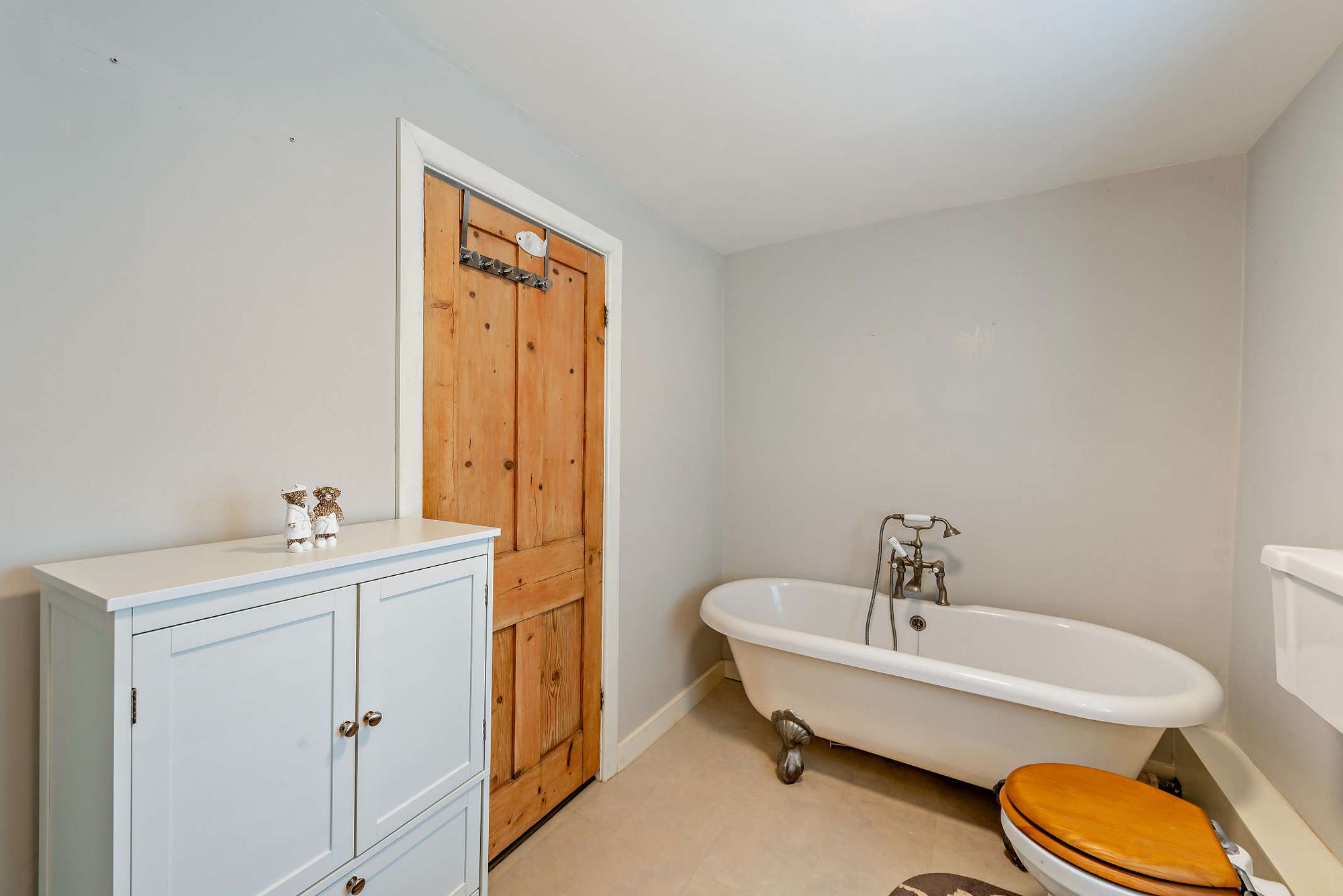 7 bed house for sale in Erbistock, Wrexham, LL13  - Property Image 16