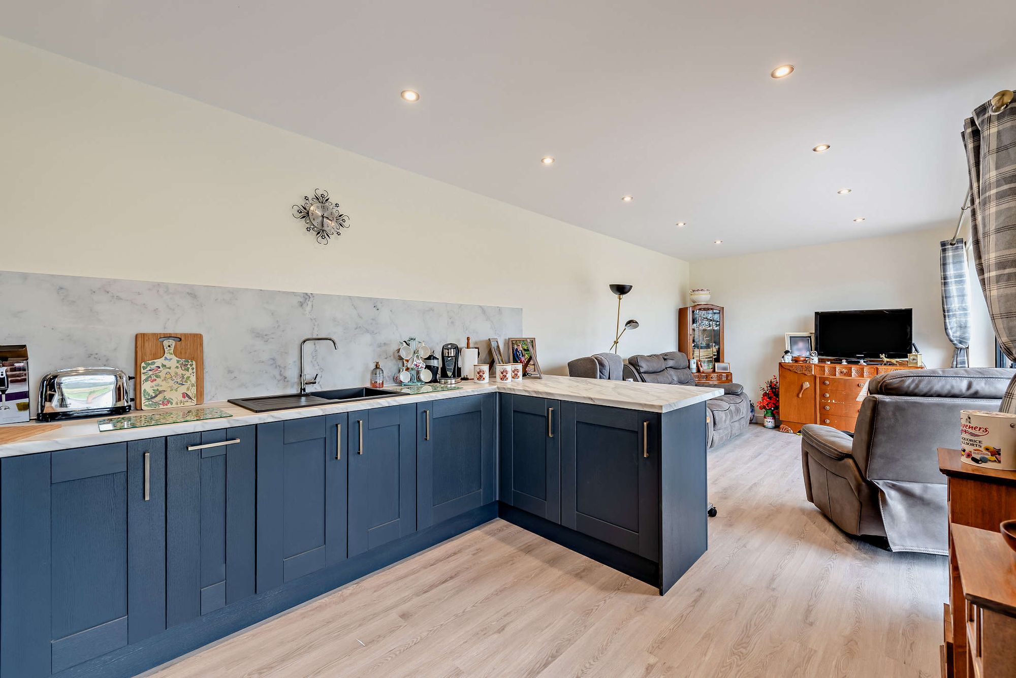 7 bed house for sale in Erbistock, Wrexham, LL13  - Property Image 21