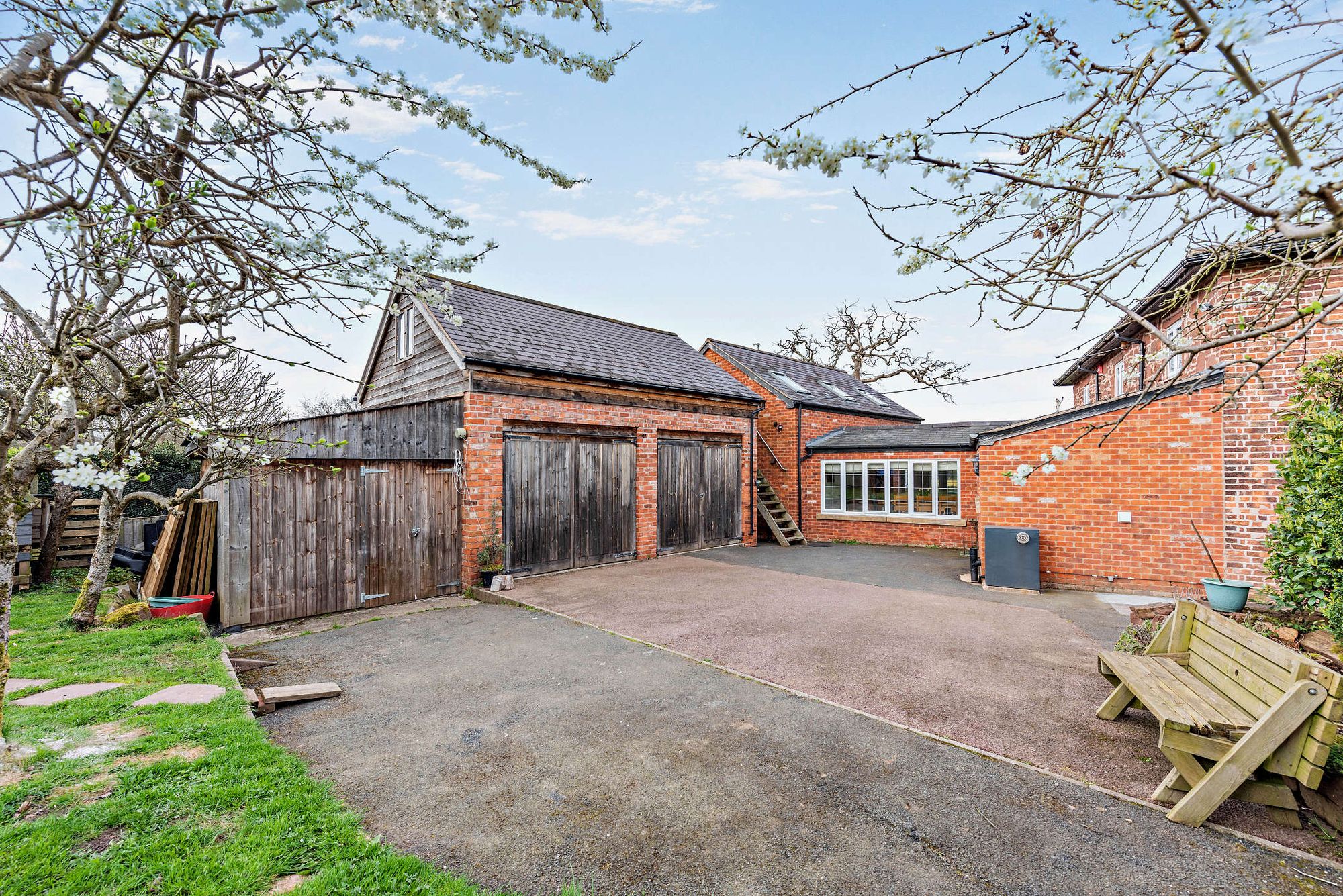 7 bed house for sale in Erbistock, Wrexham, LL13 26