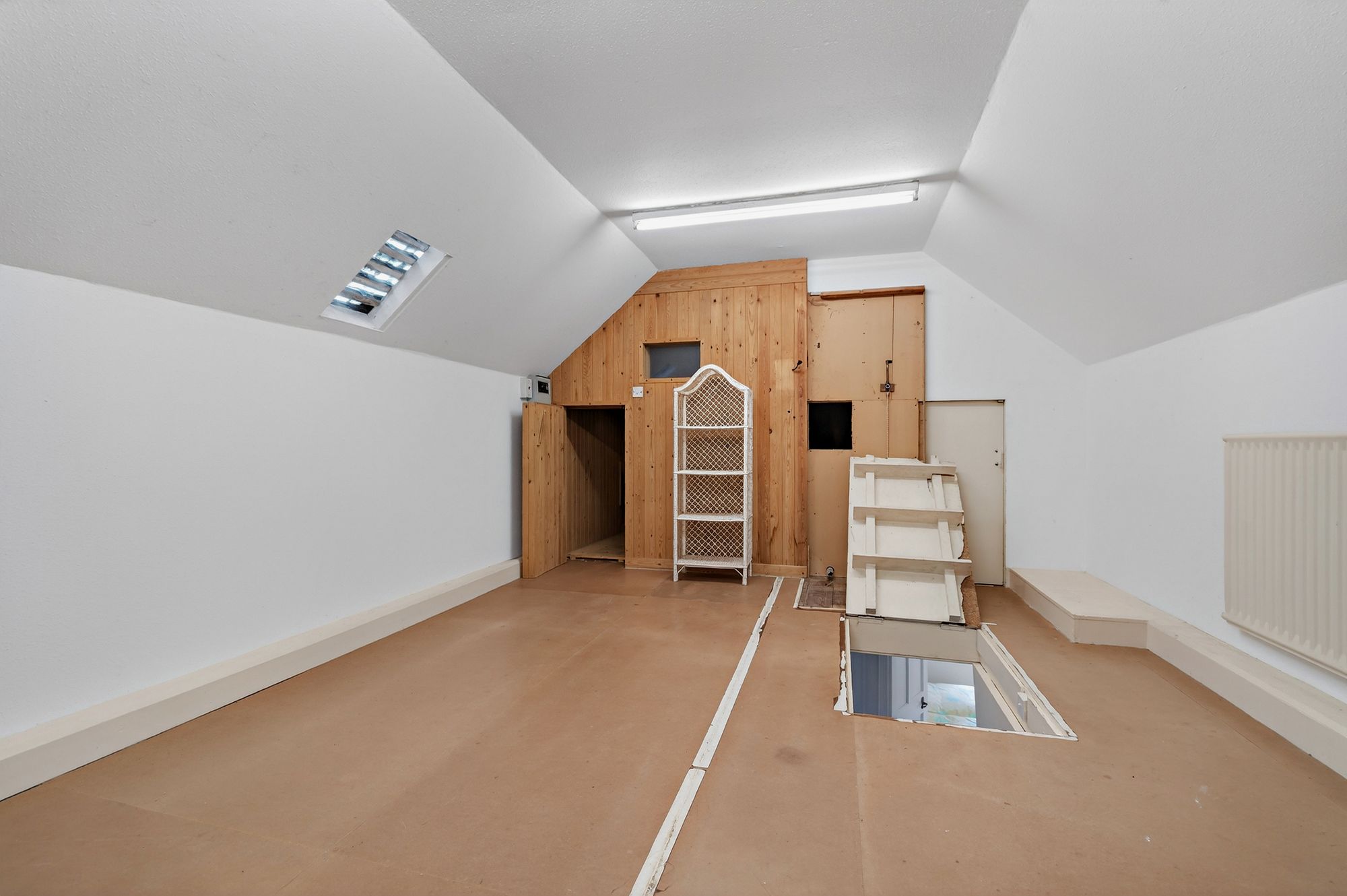 4 bed detached house for sale in Chase Road, Upper Colwall, WR13 15