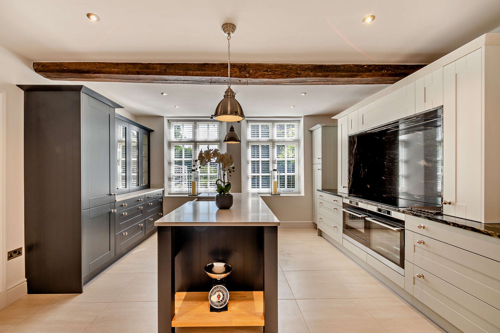 6 bed detached house for sale in Cutnall Green, Droitwich, WR9  - Property Image 2