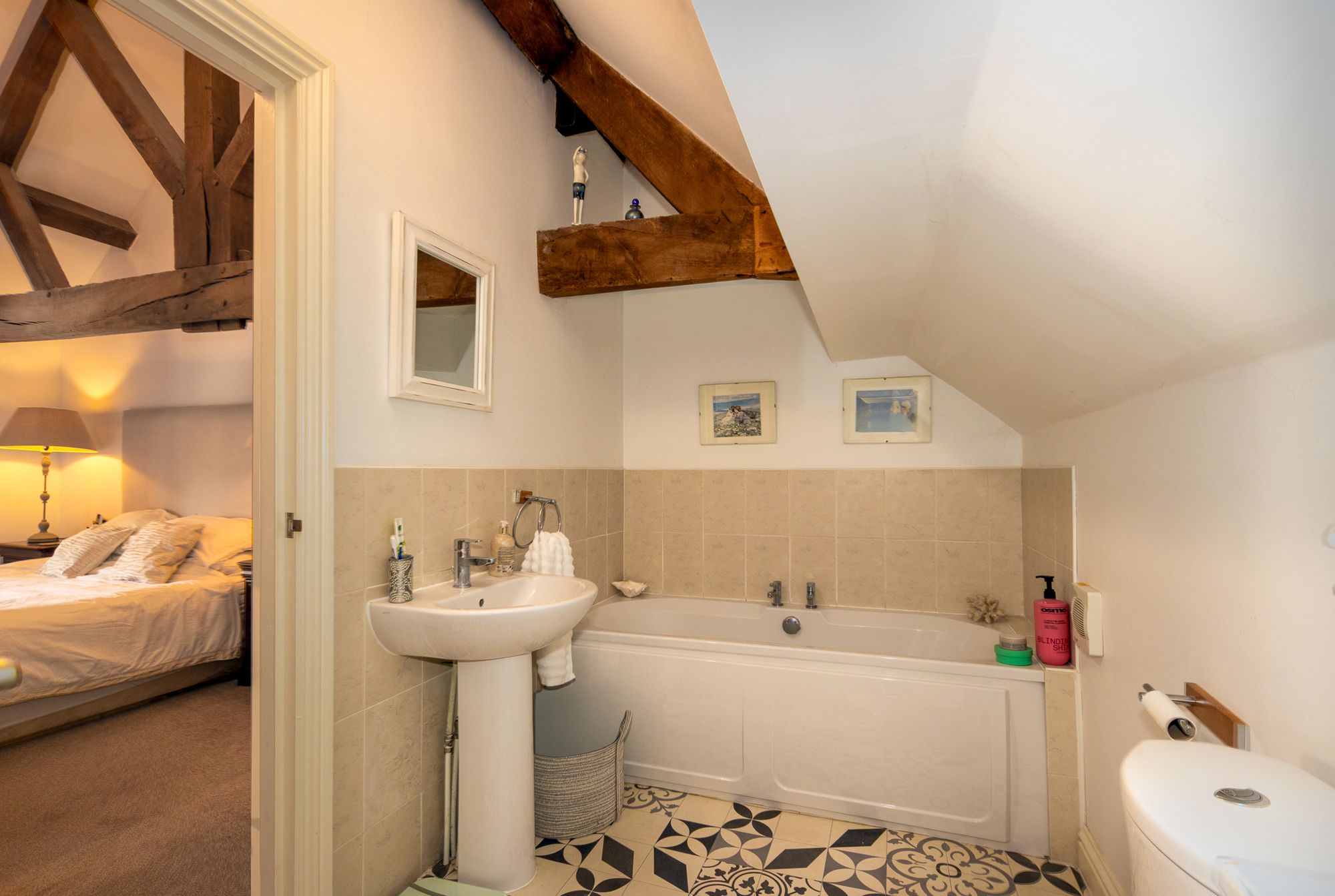 4 bed barn conversion for sale in Stanford Bridge, Worcester, WR6 8