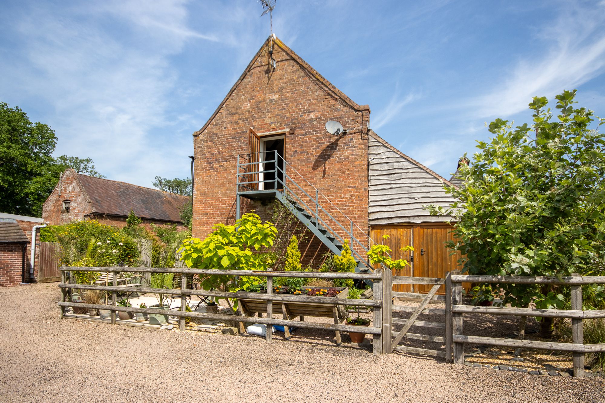 4 bed barn conversion for sale in Stanford Bridge, Worcester, WR6 18