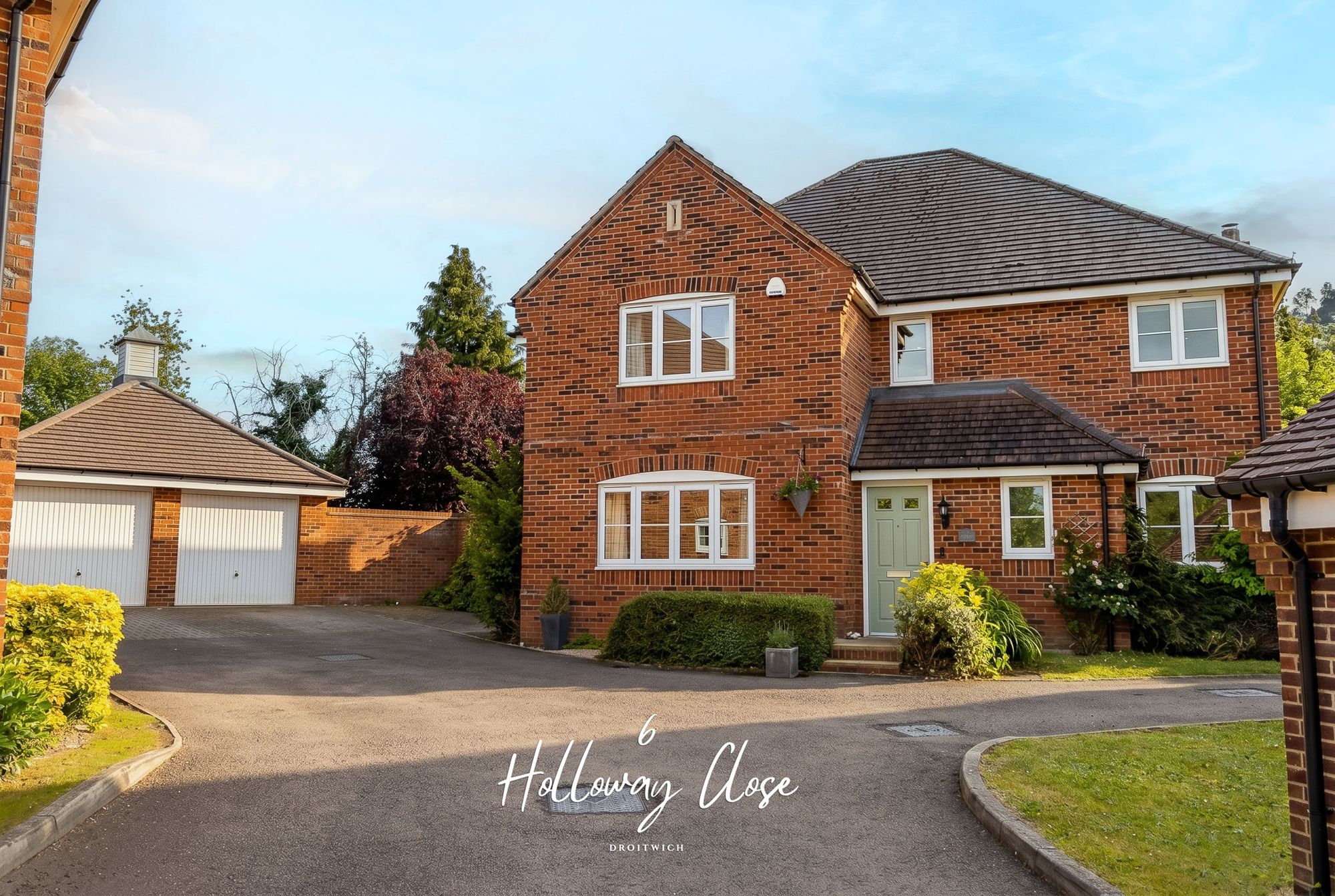 4 bed detached house for sale in Holloway Close, Droitwich, WR9  - Property Image 1