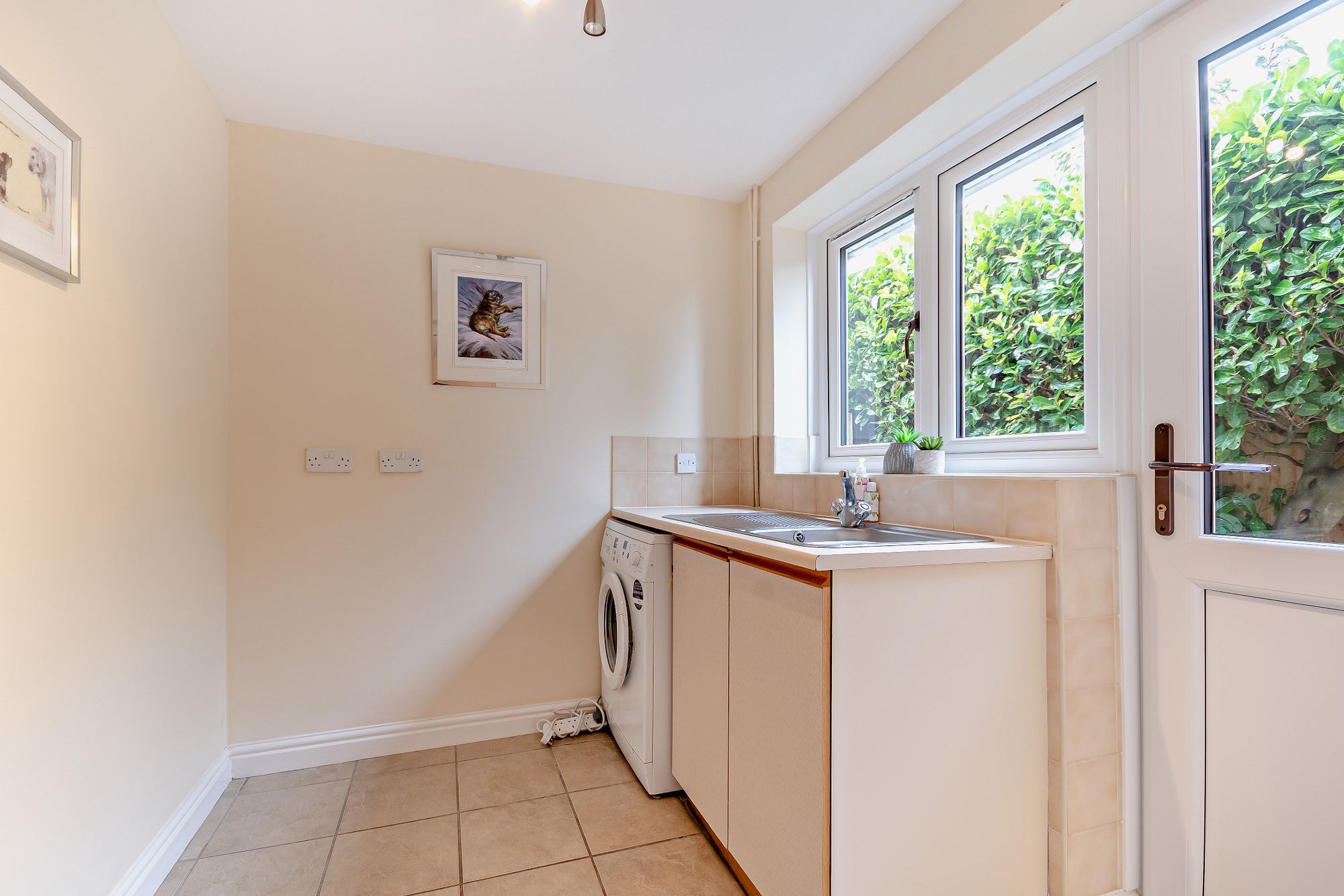 4 bed detached house for sale in Pear Tree Drive, Stourbridge, DY8  - Property Image 9