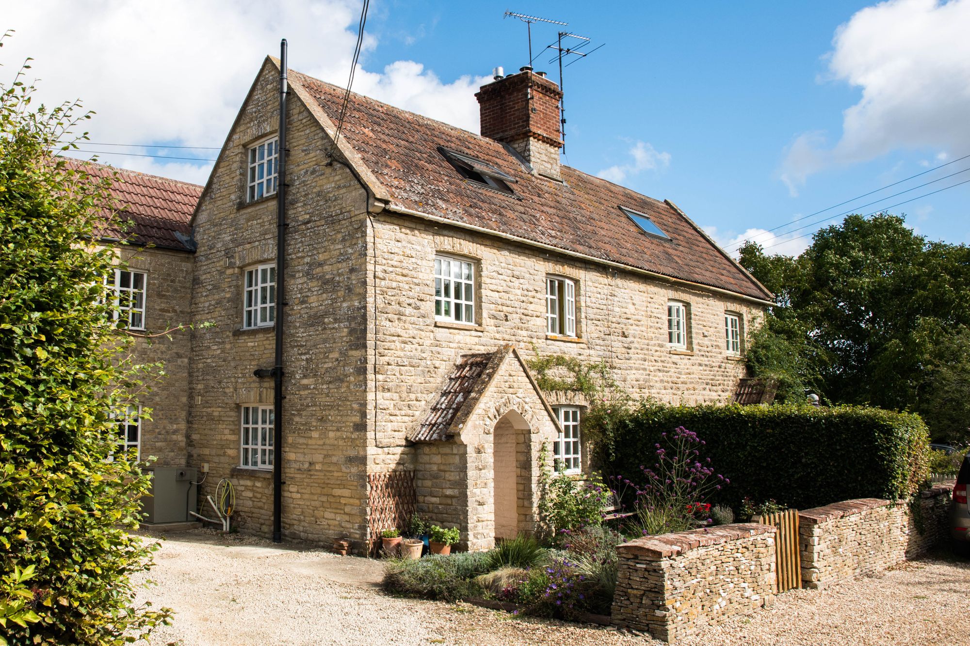 4 bed semi-detached cottage for sale in Coln St. Aldwyns, Cirencester, GL7 - Property Image 1