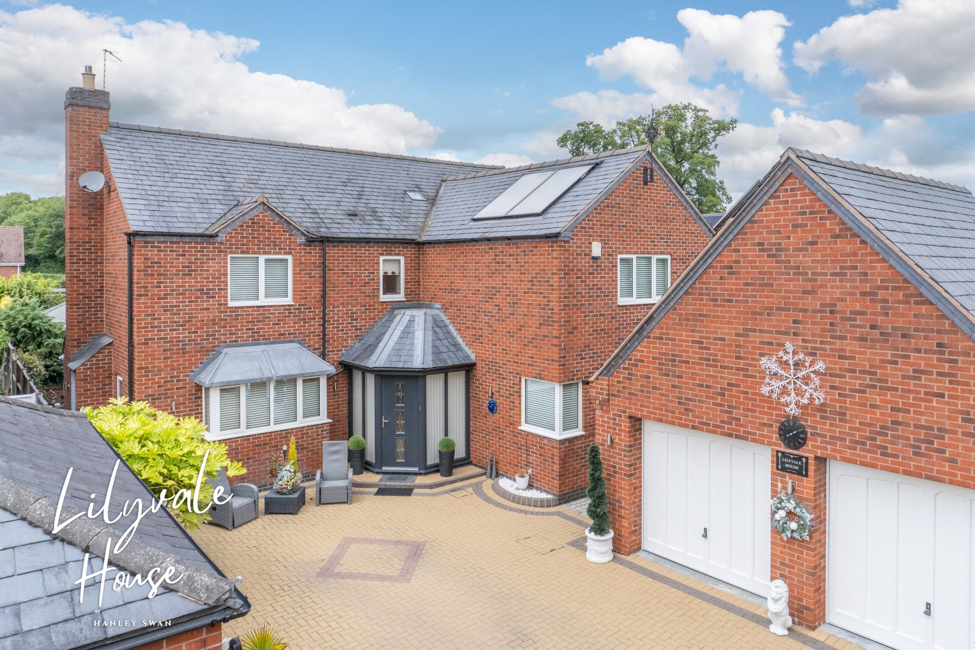 4 bed detached house for sale in Jasmine Close, Hanley Swan, WR8 - Property Image 1