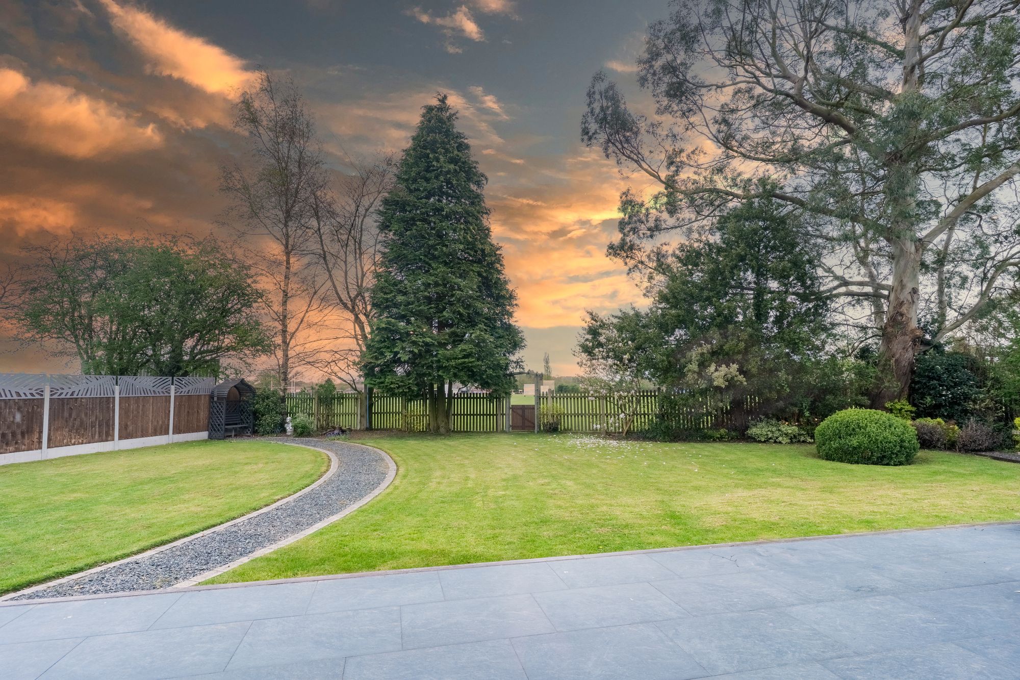 4 bed house for sale in Ash Lane, Alvechurch, B48  - Property Image 4