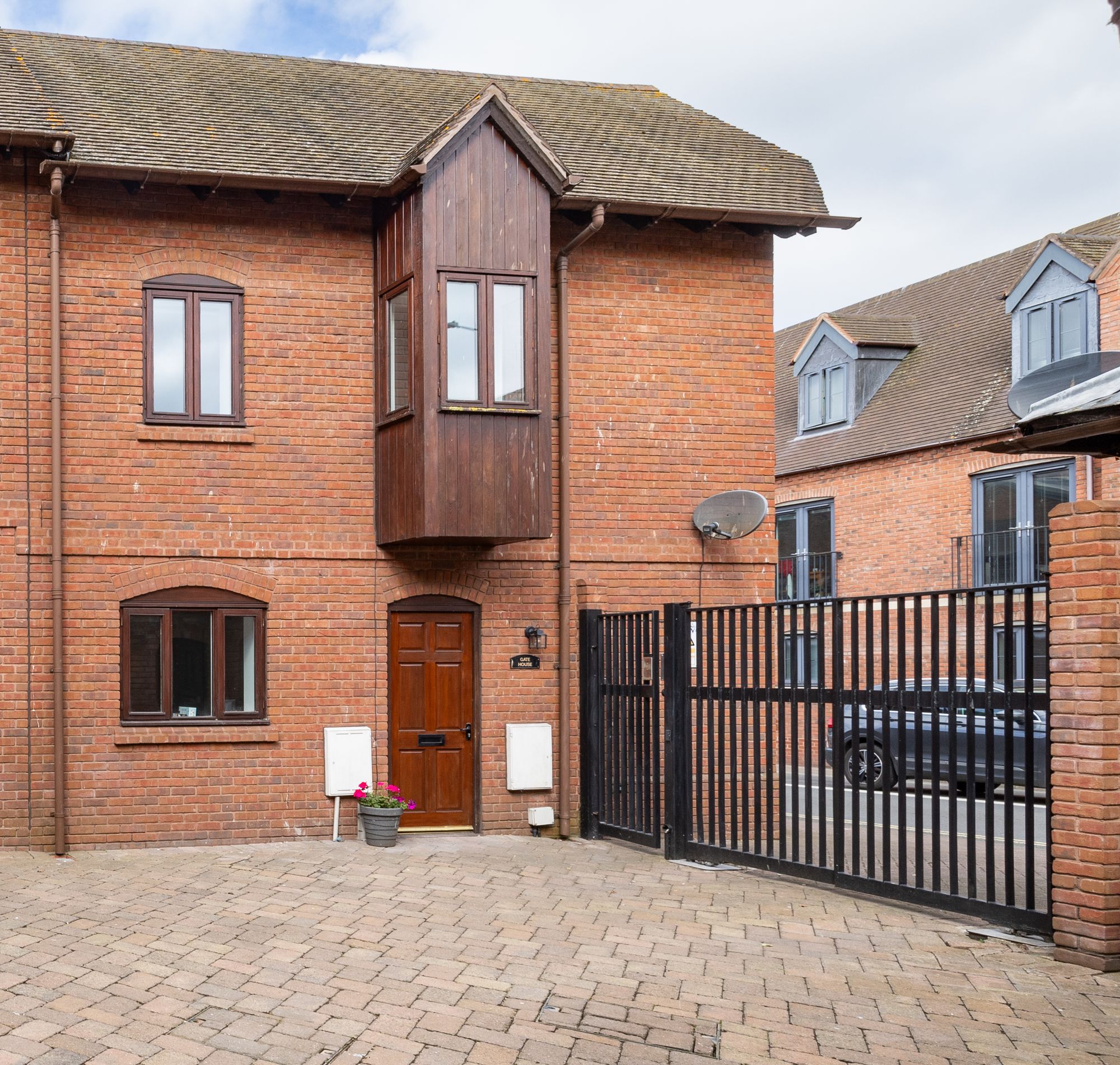 4 bed mews house for sale in 1 The Butts, Worcester, WR1  - Property Image 1