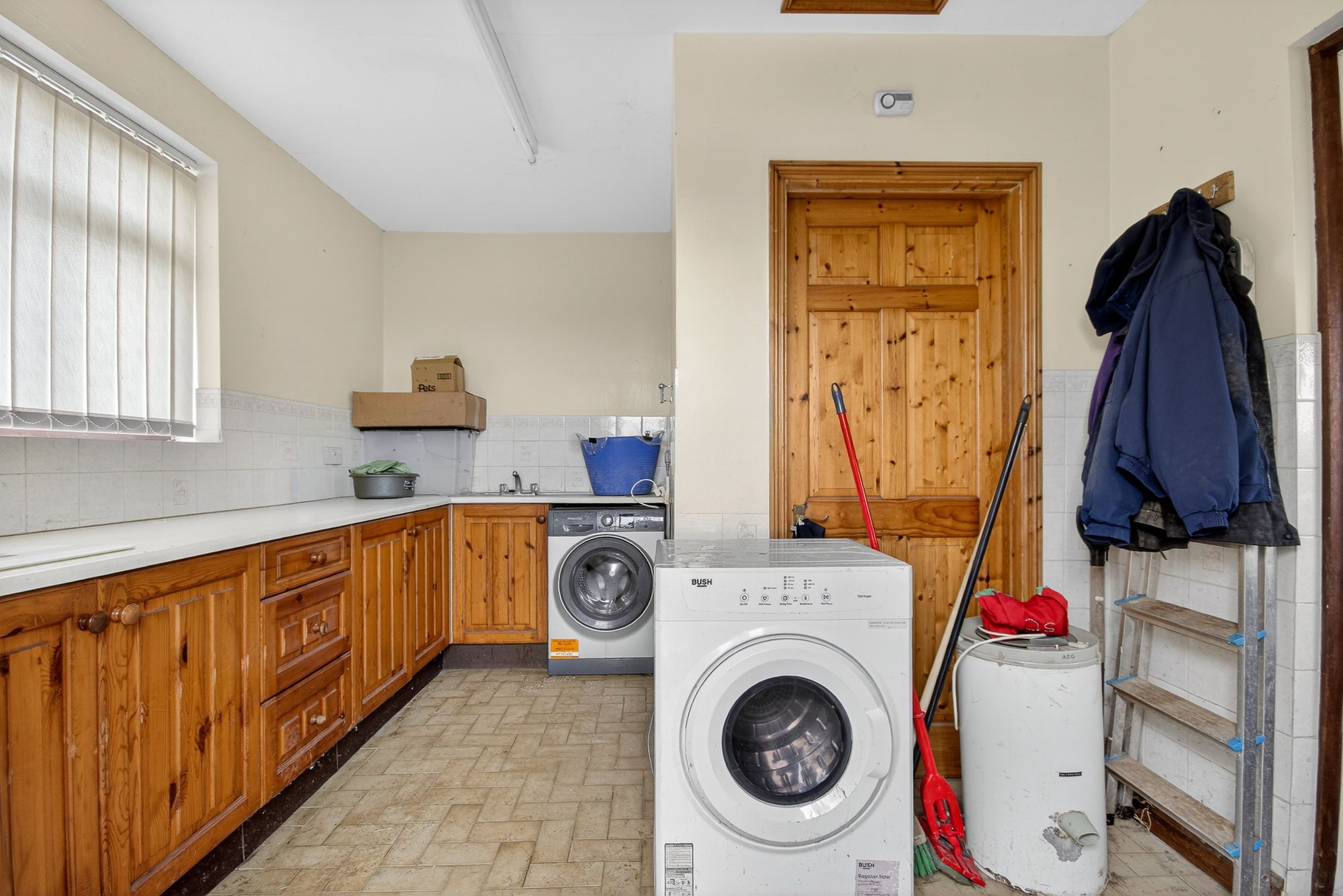 2 bed detached bungalow for sale in Cleeve Road, North Littleton, WR11  - Property Image 6