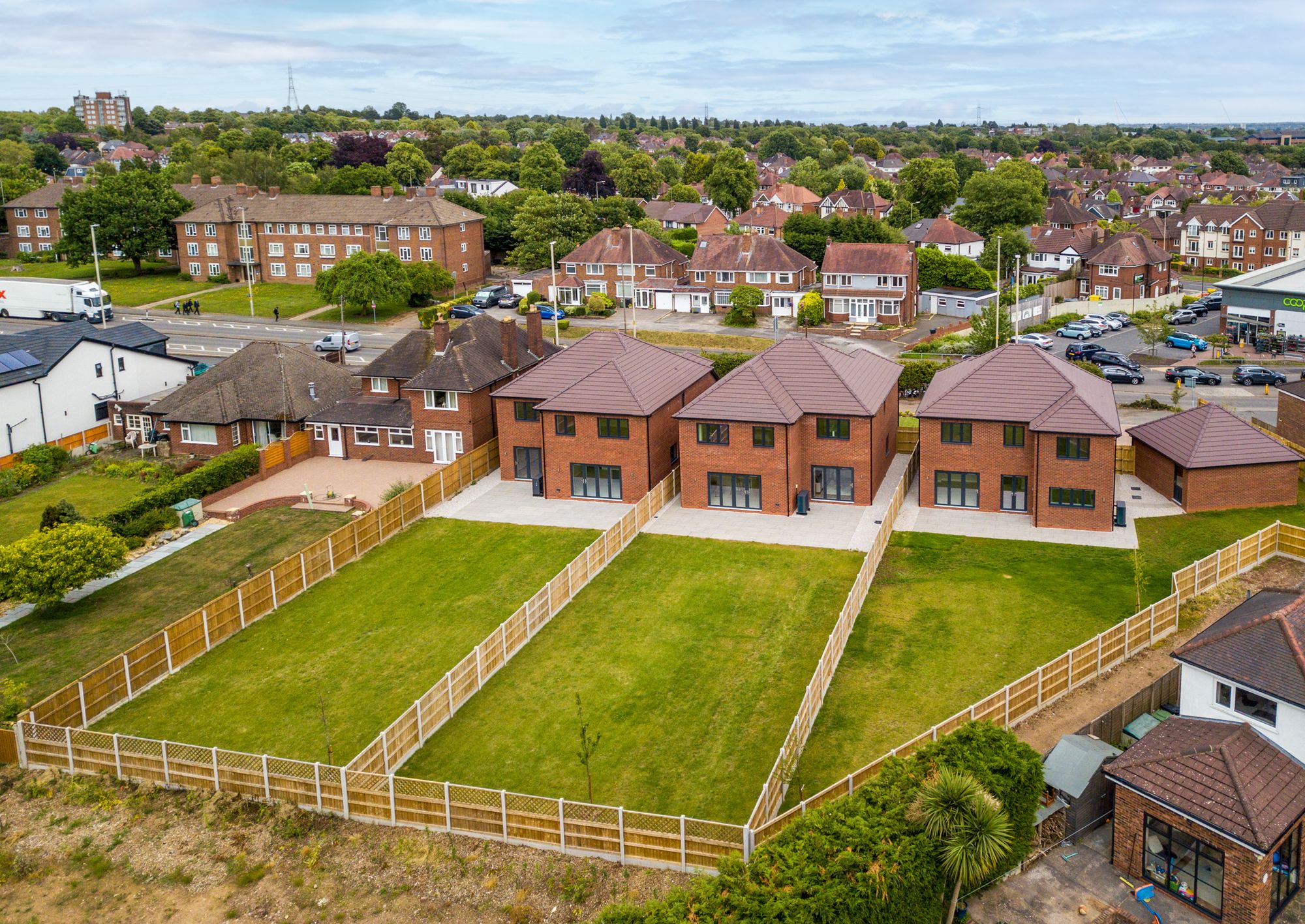 4 bed detached house for sale in Kent Road, Halesowen, B62 2