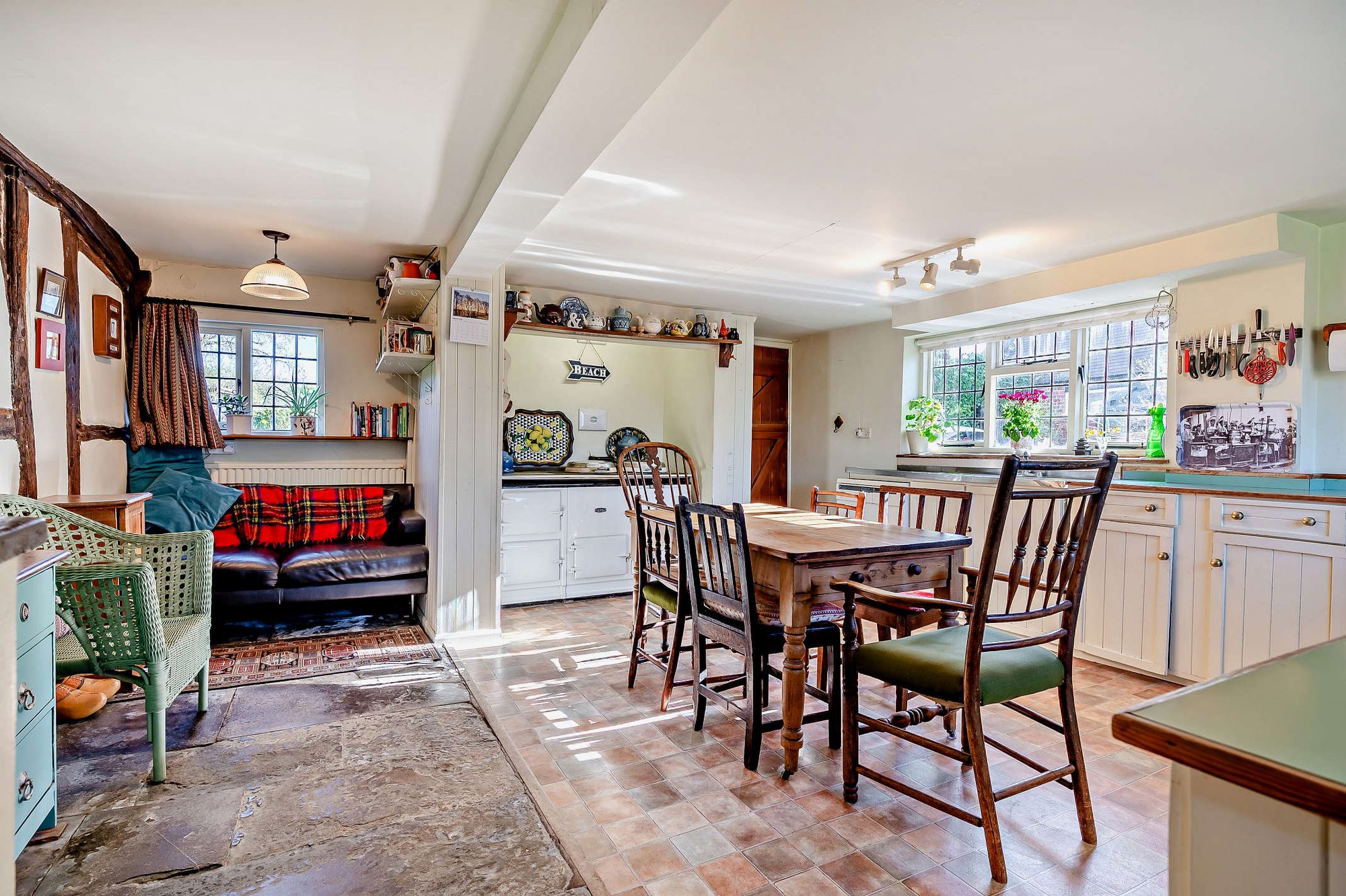 4 bed detached house for sale in Abbots Morton, Worcester, WR7 5