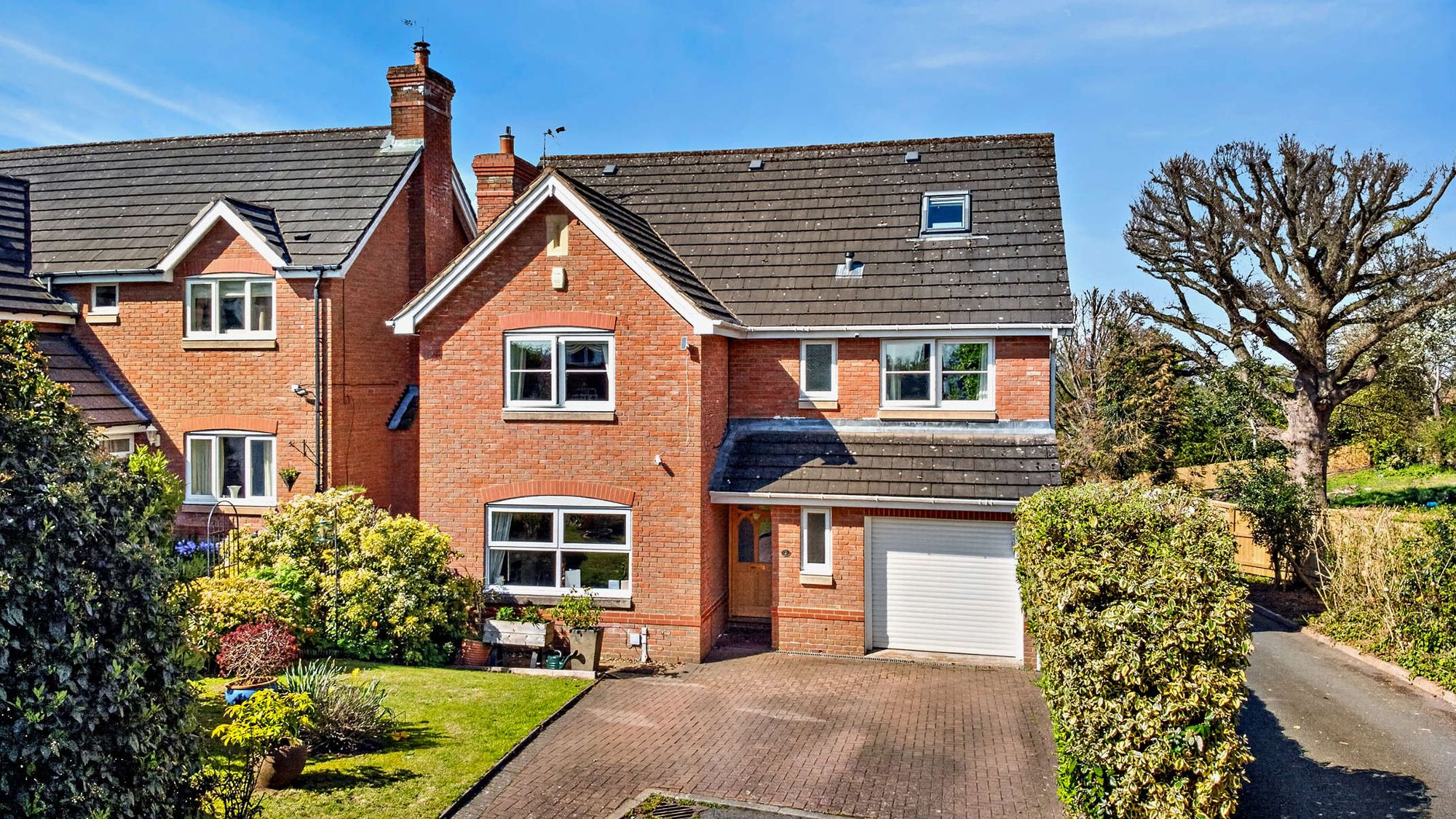 5 bed detached house for sale in Rochester Close, Headless Cross, B97