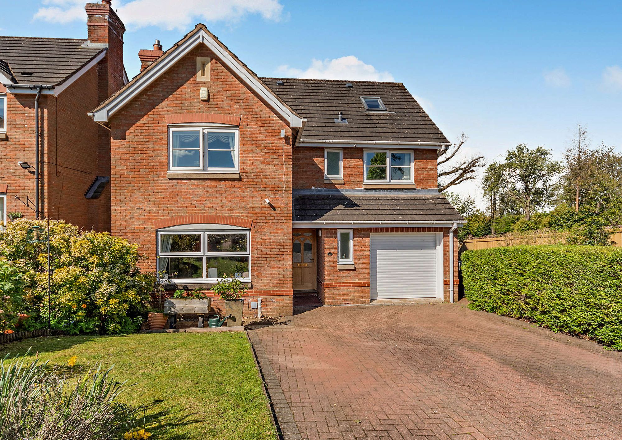 5 bed detached house for sale in Rochester Close, Headless Cross, B97 - Property Image 1