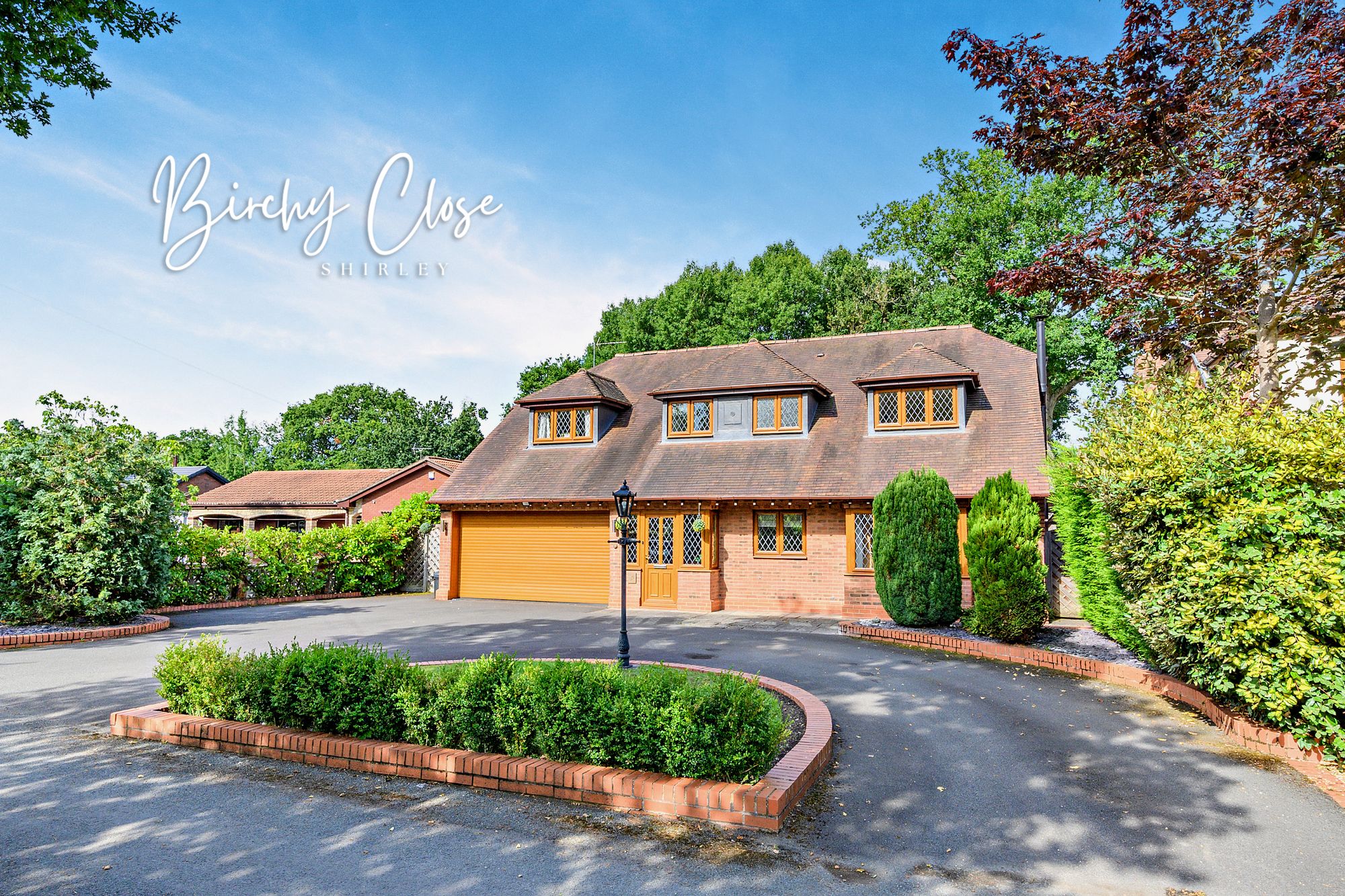 4 bed detached house for sale in Birchy Close, Shirley, B90