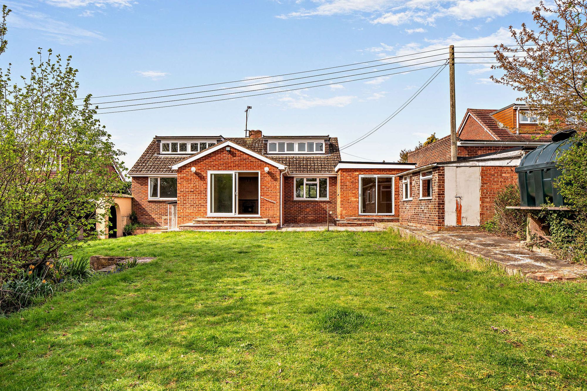 3 bed detached bungalow for sale in Goodiers Lane, Twyning, GL20
