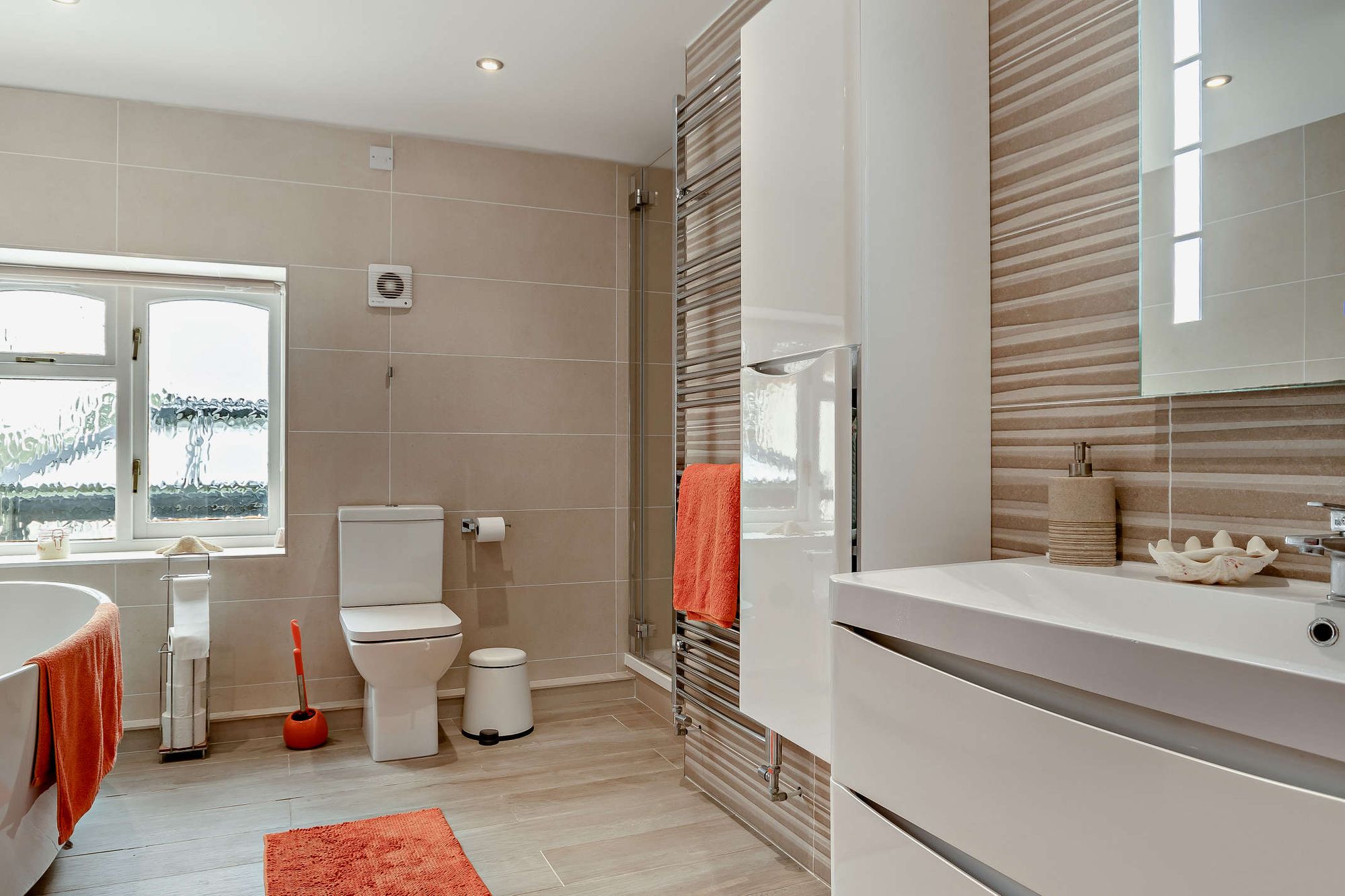 4 bed detached house for sale in Six Ashes, Bridgnorth, WV15 25