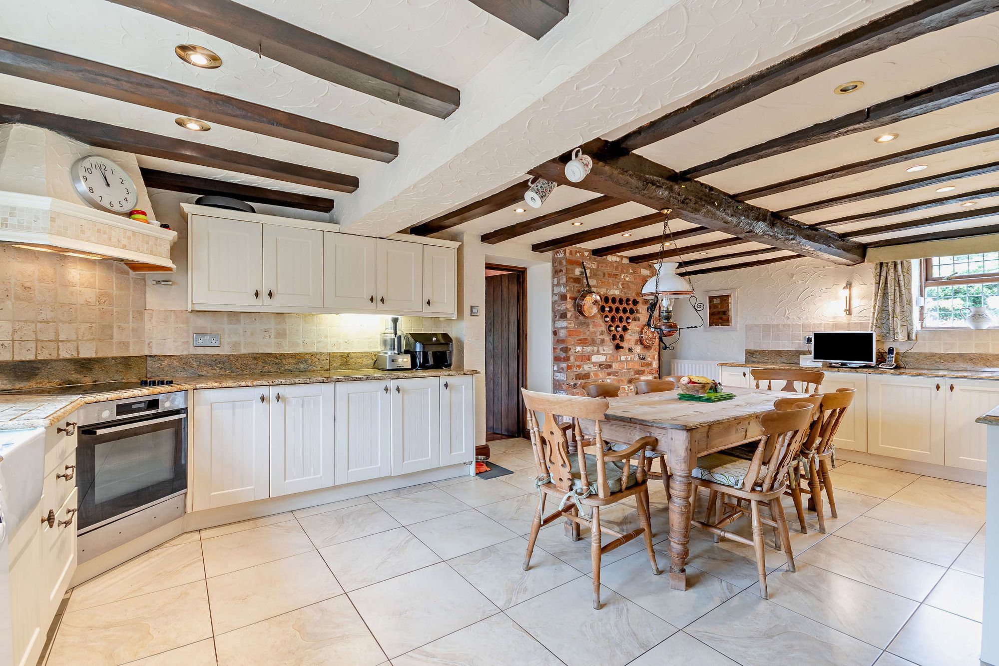4 bed detached house for sale in Six Ashes, Bridgnorth, WV15  - Property Image 3