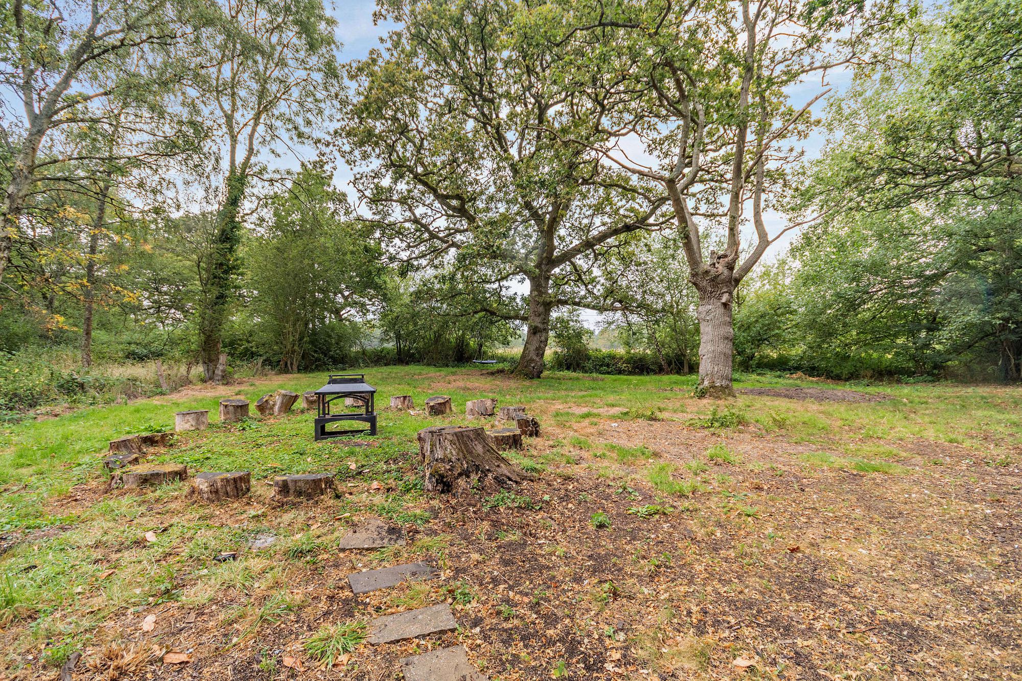 4 bed detached house for sale in Six Ashes, Bridgnorth, WV15 33