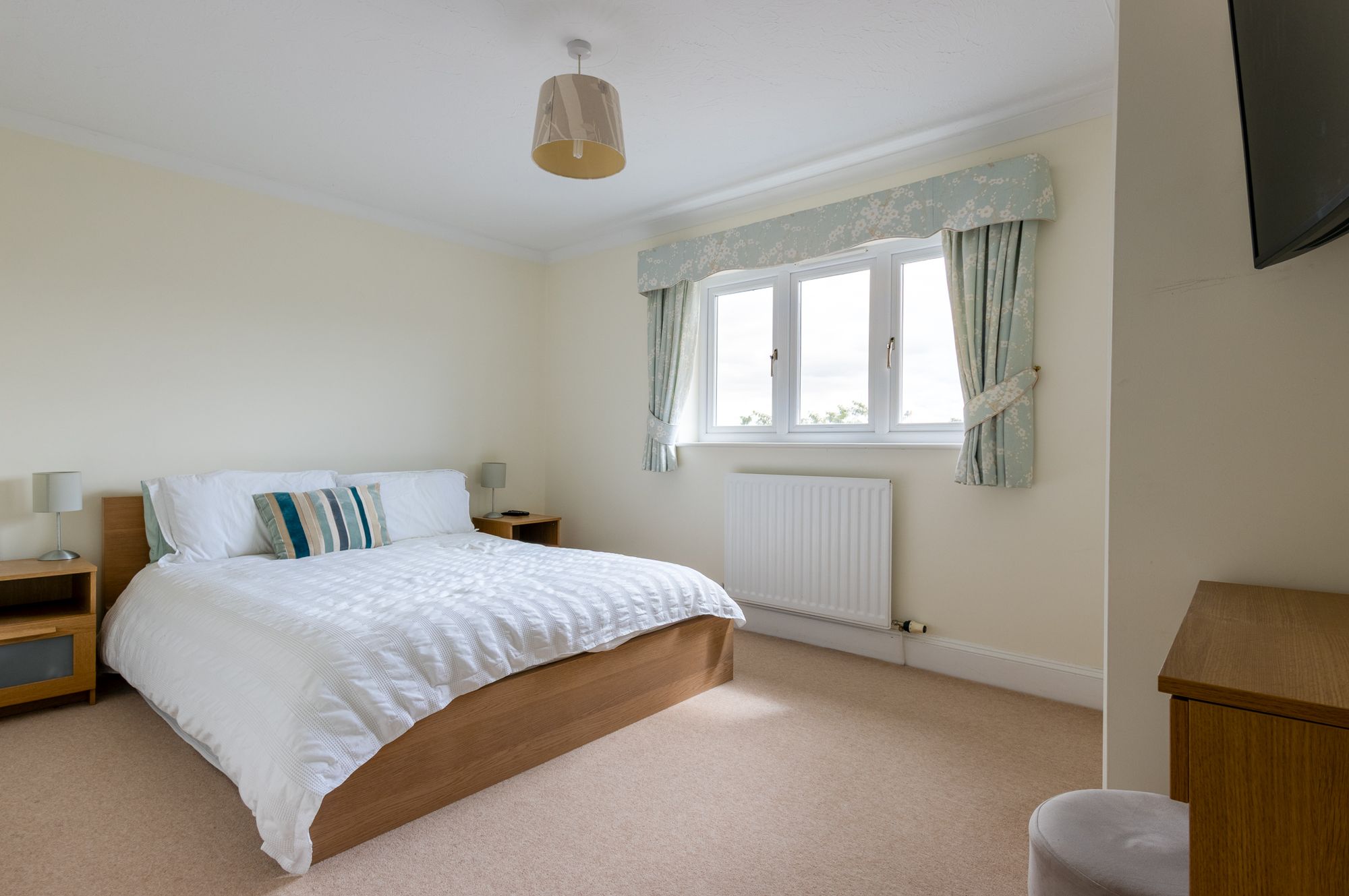 4 bed detached house for sale in The Knoll, Kempsford, GL7  - Property Image 14