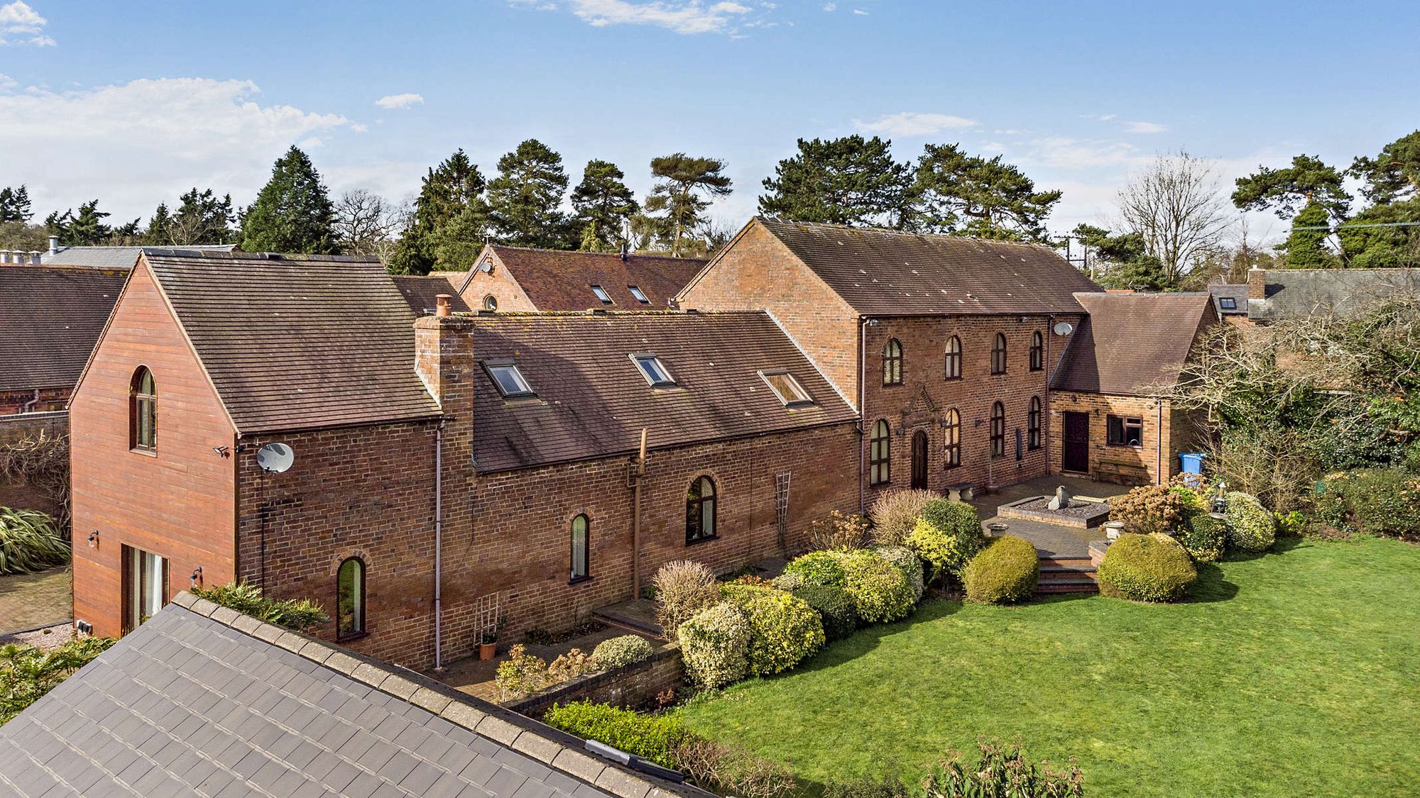 5 bed barn for sale in Church Hill, Kinver, DY7 - Property Image 1