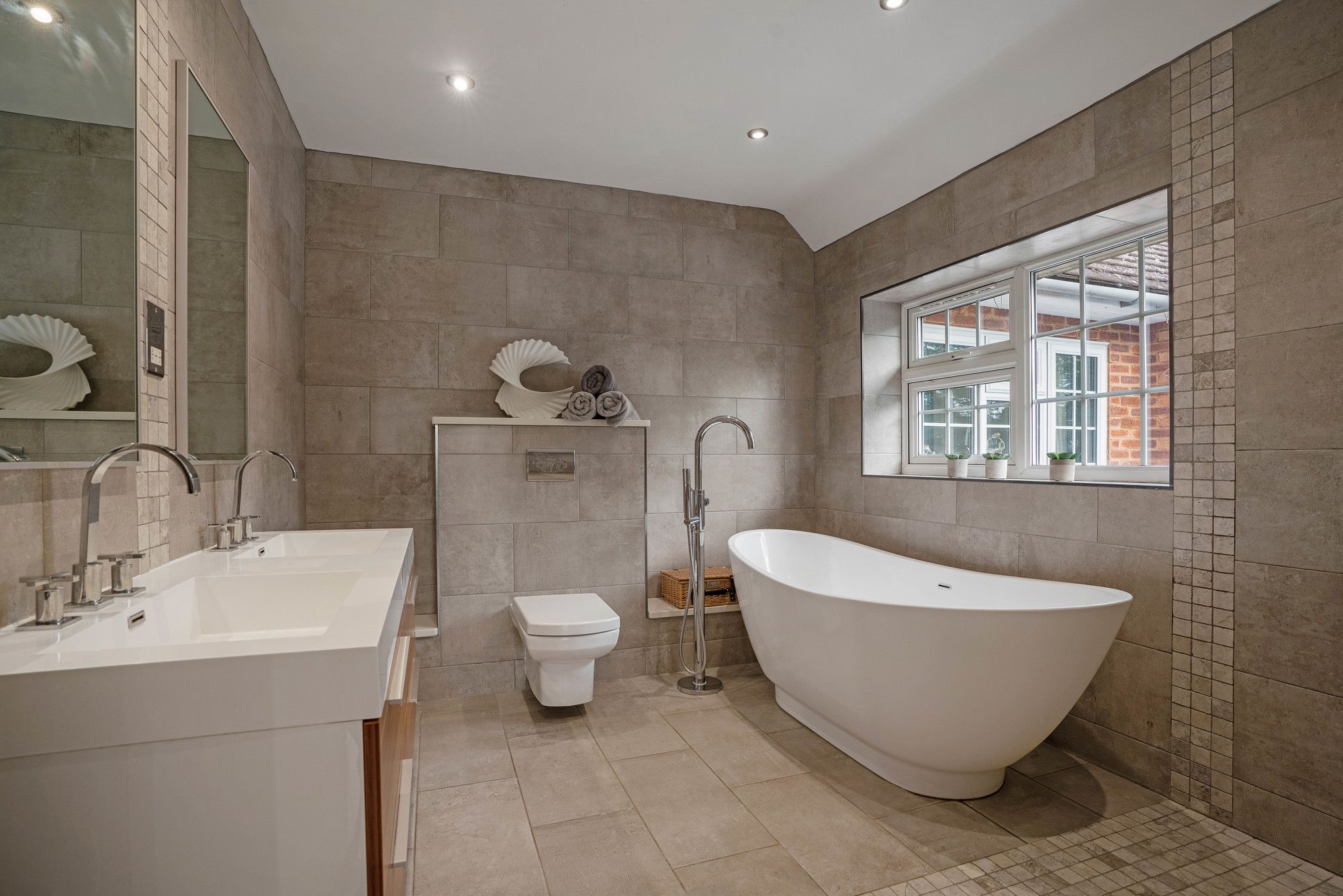 5 bed detached house for sale in Haye Lane, Ombersley, WR9  - Property Image 17