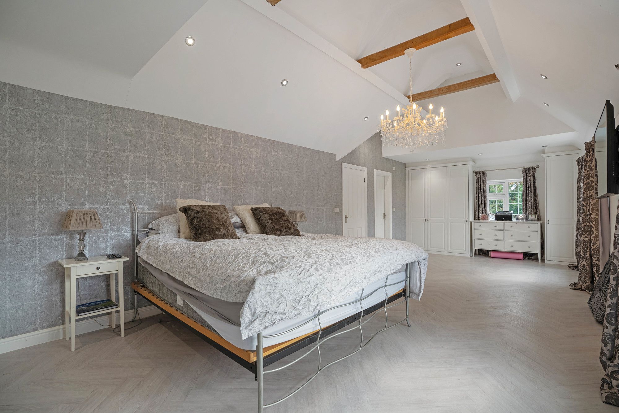 5 bed detached house for sale in Haye Lane, Ombersley, WR9  - Property Image 16