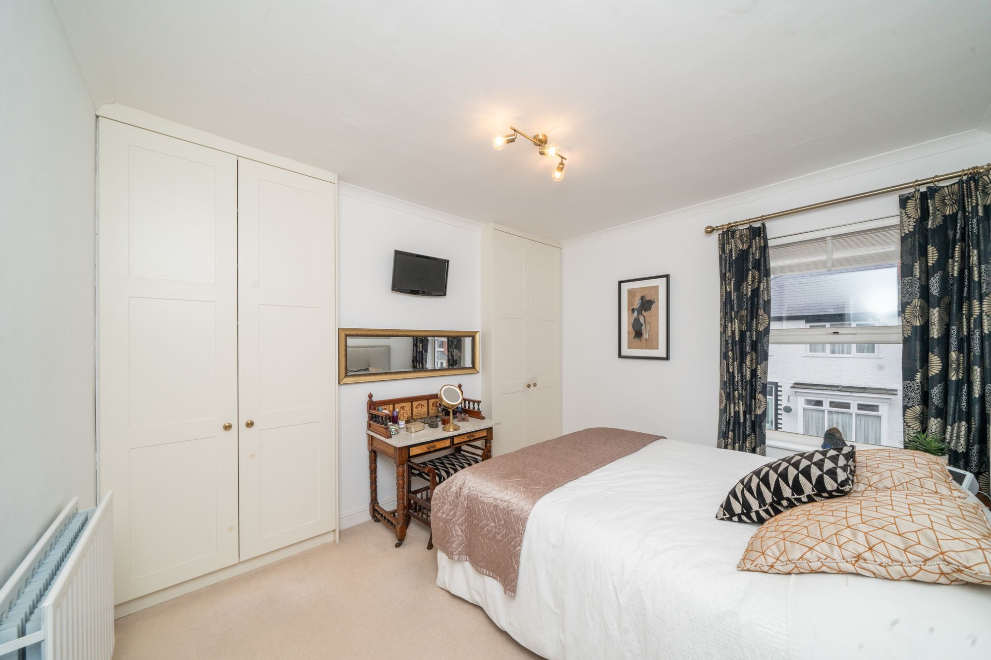 4 bed semi-detached house for sale in Brook Street, Stourbridge, DY8 17