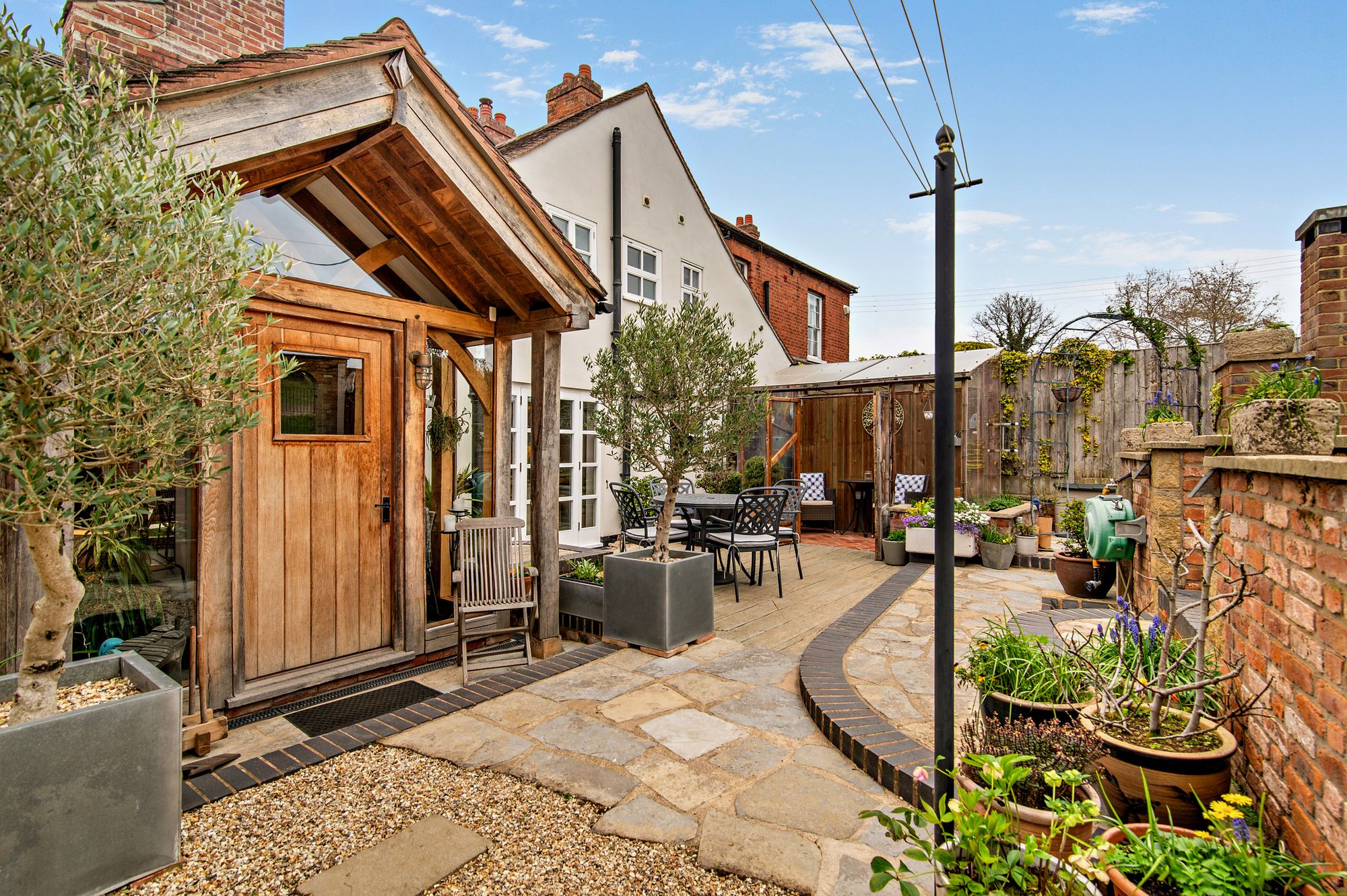 4 bed house for sale in Severn Stoke, Worcester, WR8 - Property Image 1