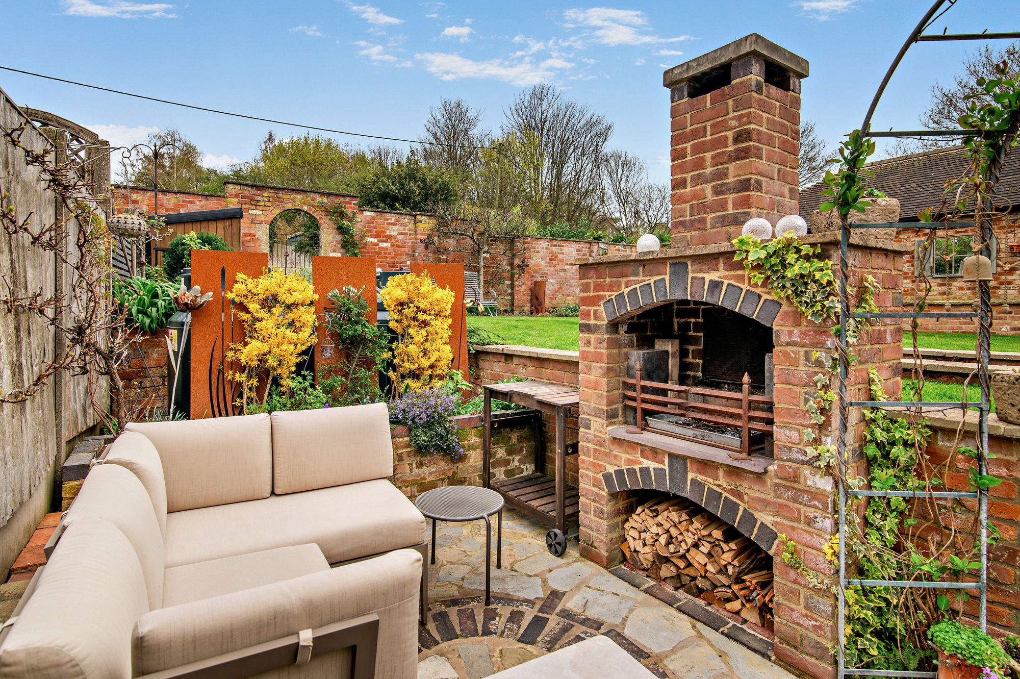 4 bed house for sale in Severn Stoke, Worcester, WR8 19