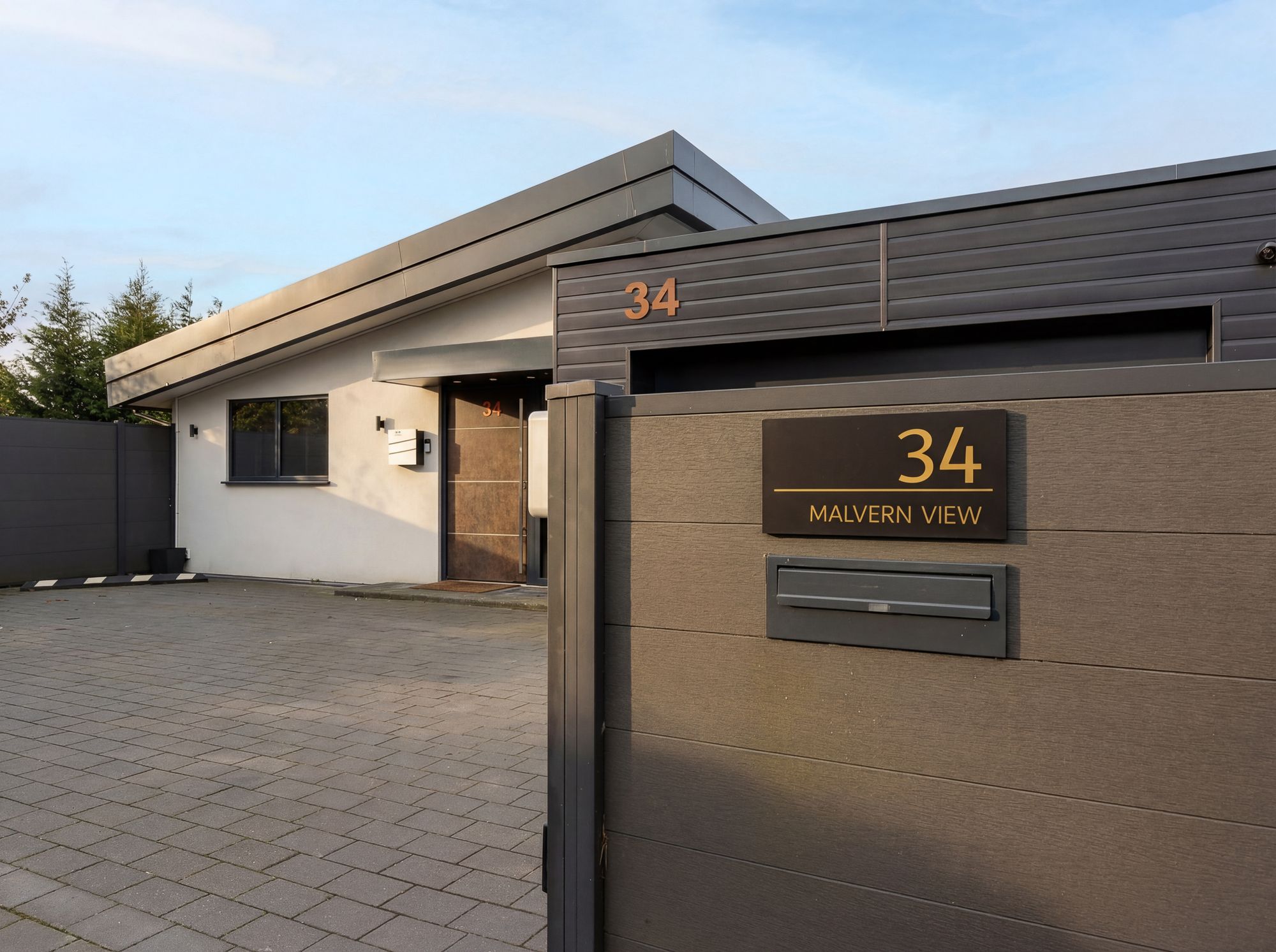 4 bed detached house for sale in Oldnall Road, Kidderminster, DY10 3HN
