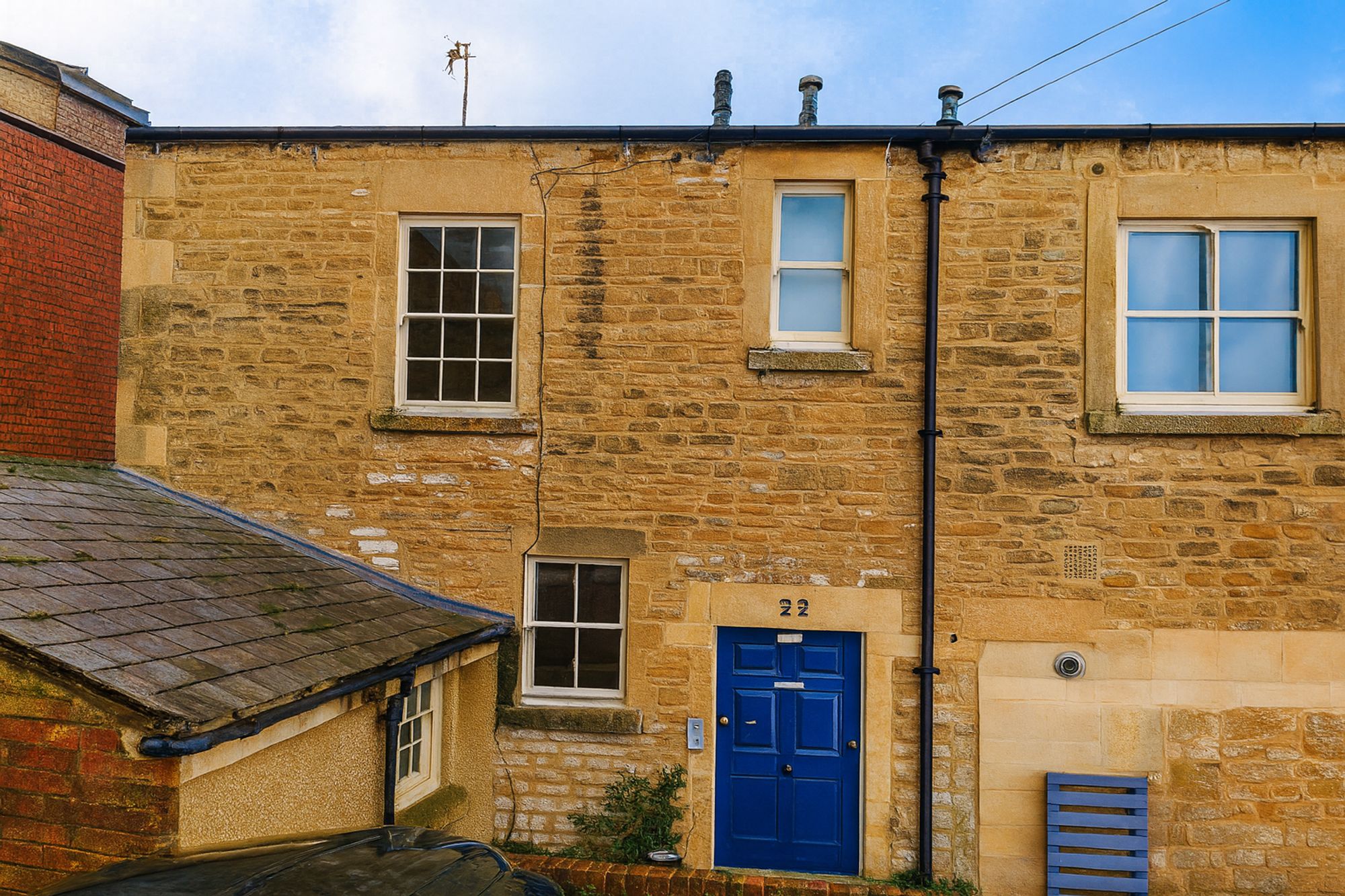 1 bed flat for sale in Old Road, Chippenham, SN15  - Property Image 1