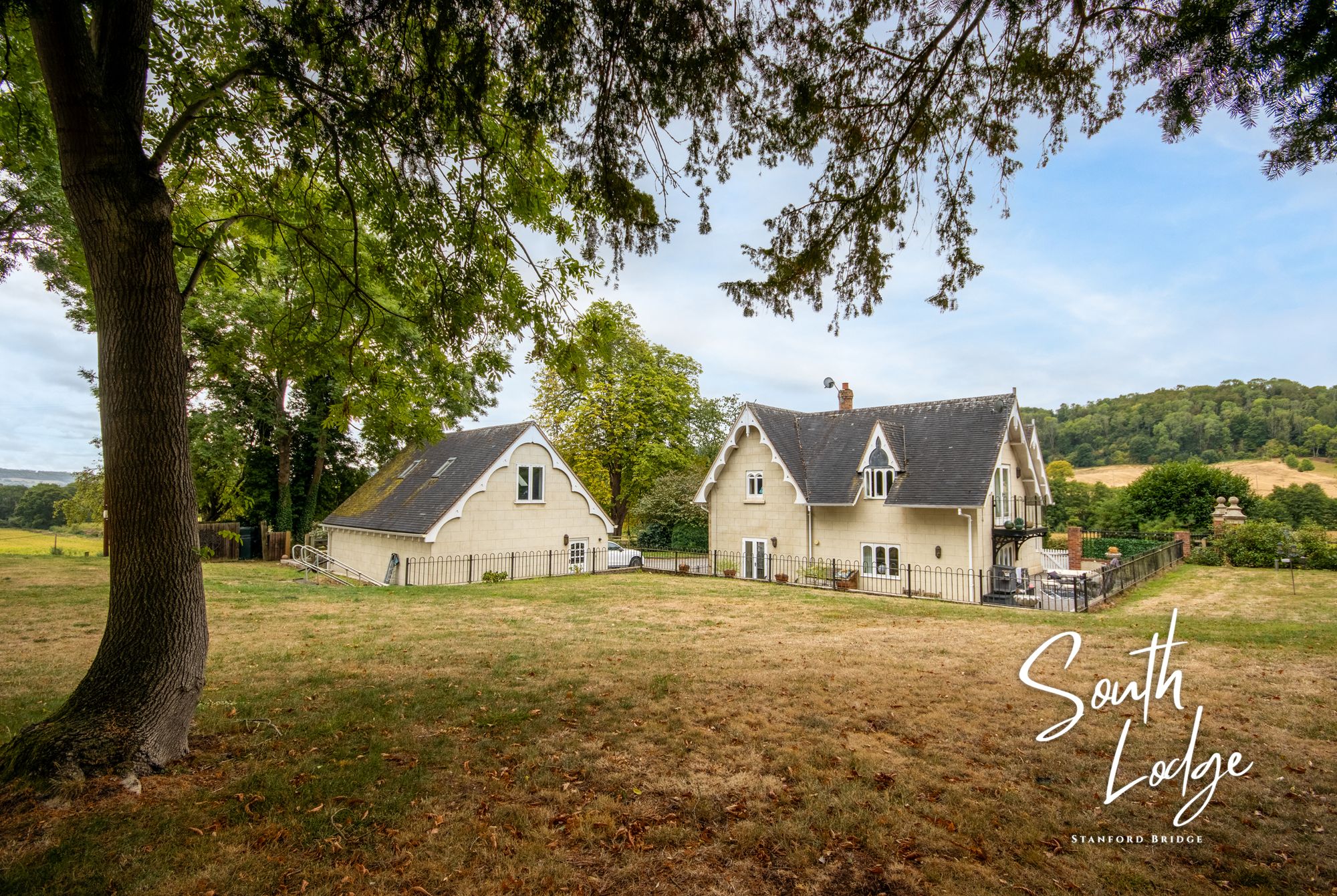 4 bed detached house for sale in Stanford Bridge, Worcester, WR6 3